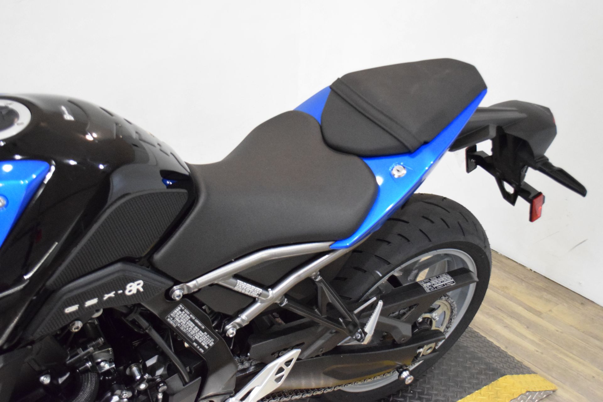 2024 Suzuki GSX-8R in Wauconda, Illinois - Photo 17