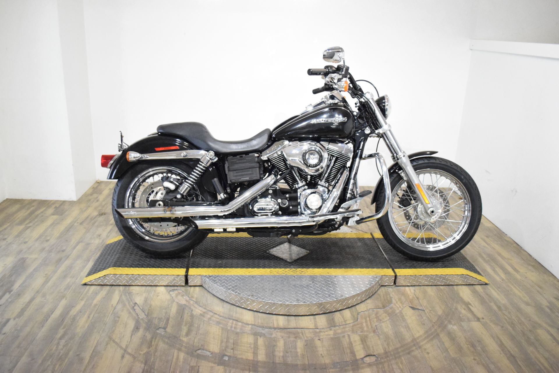 2012 Harley-Davidson Dyna® Super Glide® Custom in Wauconda, Illinois - Photo 1