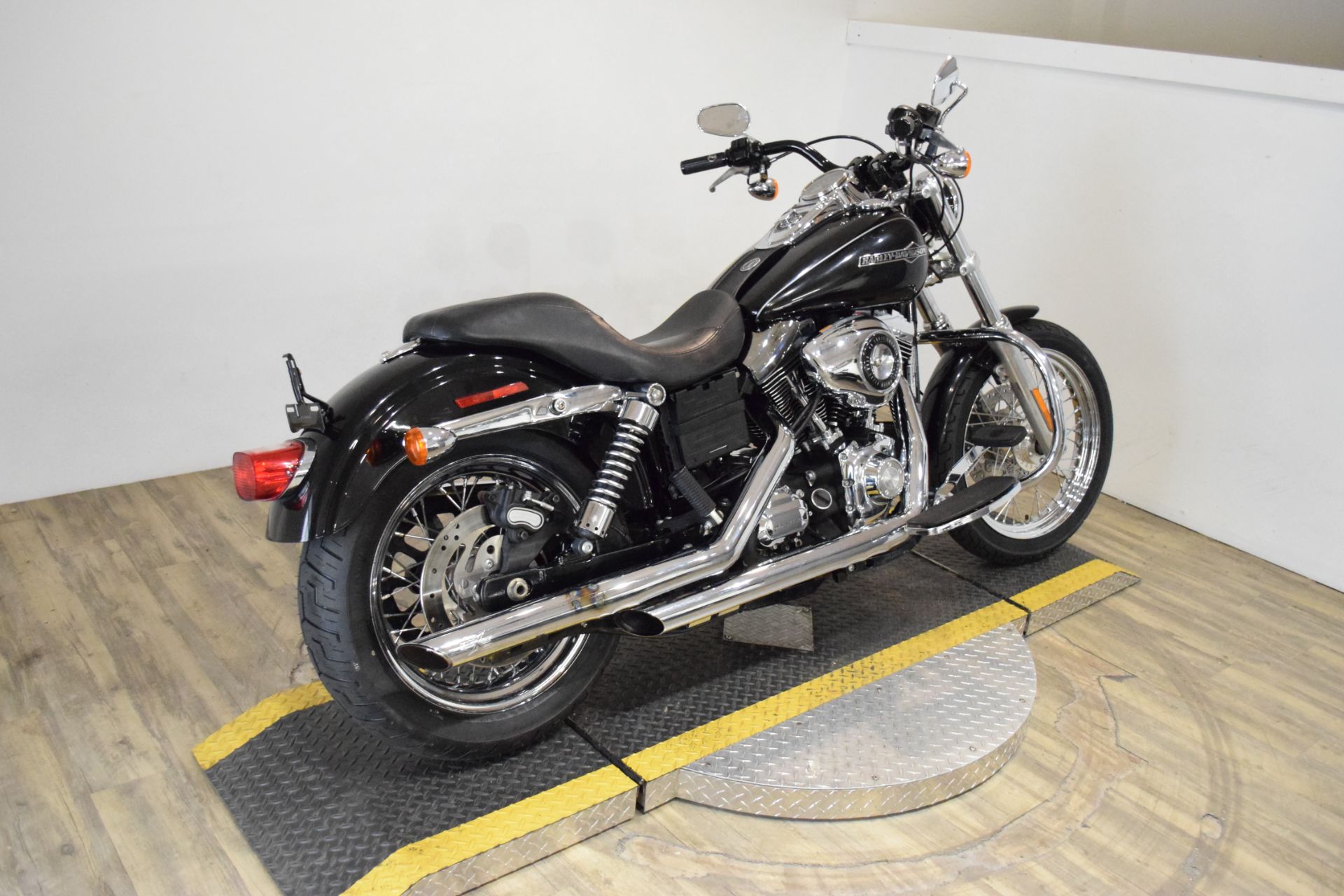 2012 Harley-Davidson Dyna® Super Glide® Custom in Wauconda, Illinois - Photo 9