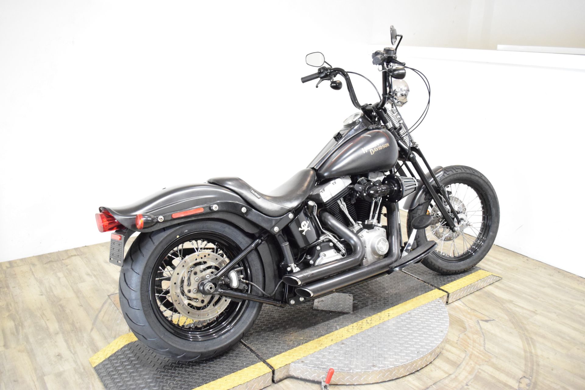 2010 Harley-Davidson Softail® Cross Bones™ in Wauconda, Illinois - Photo 10