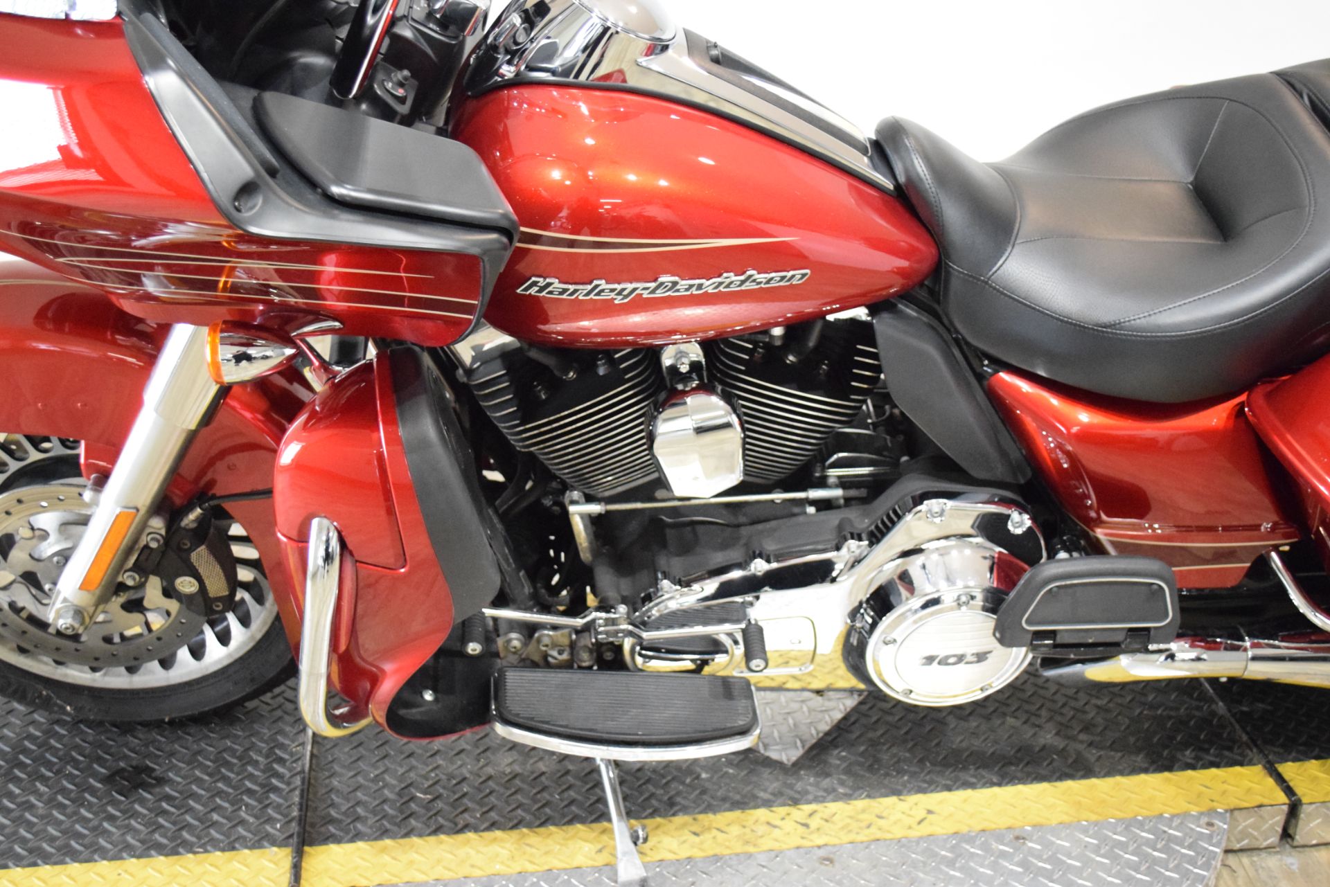2013 Harley-Davidson Road Glide® Ultra in Wauconda, Illinois - Photo 18