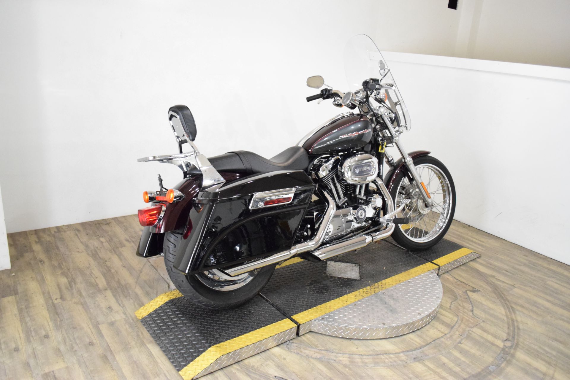 2005 Harley-Davidson Sportster® XL 1200 Custom in Wauconda, Illinois - Photo 9