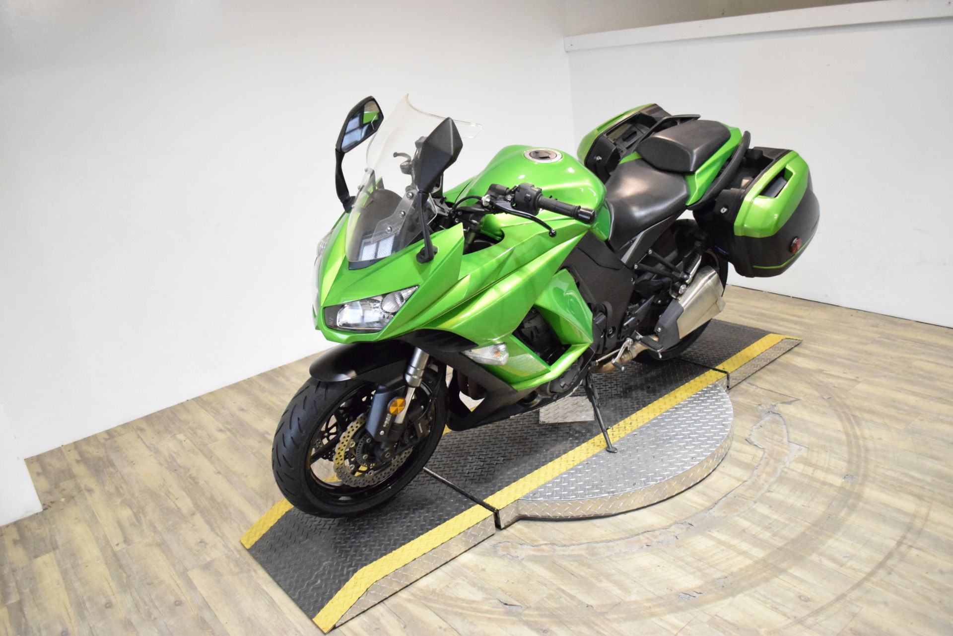 2014 Kawasaki Ninja® 1000 ABS in Wauconda, Illinois - Photo 21