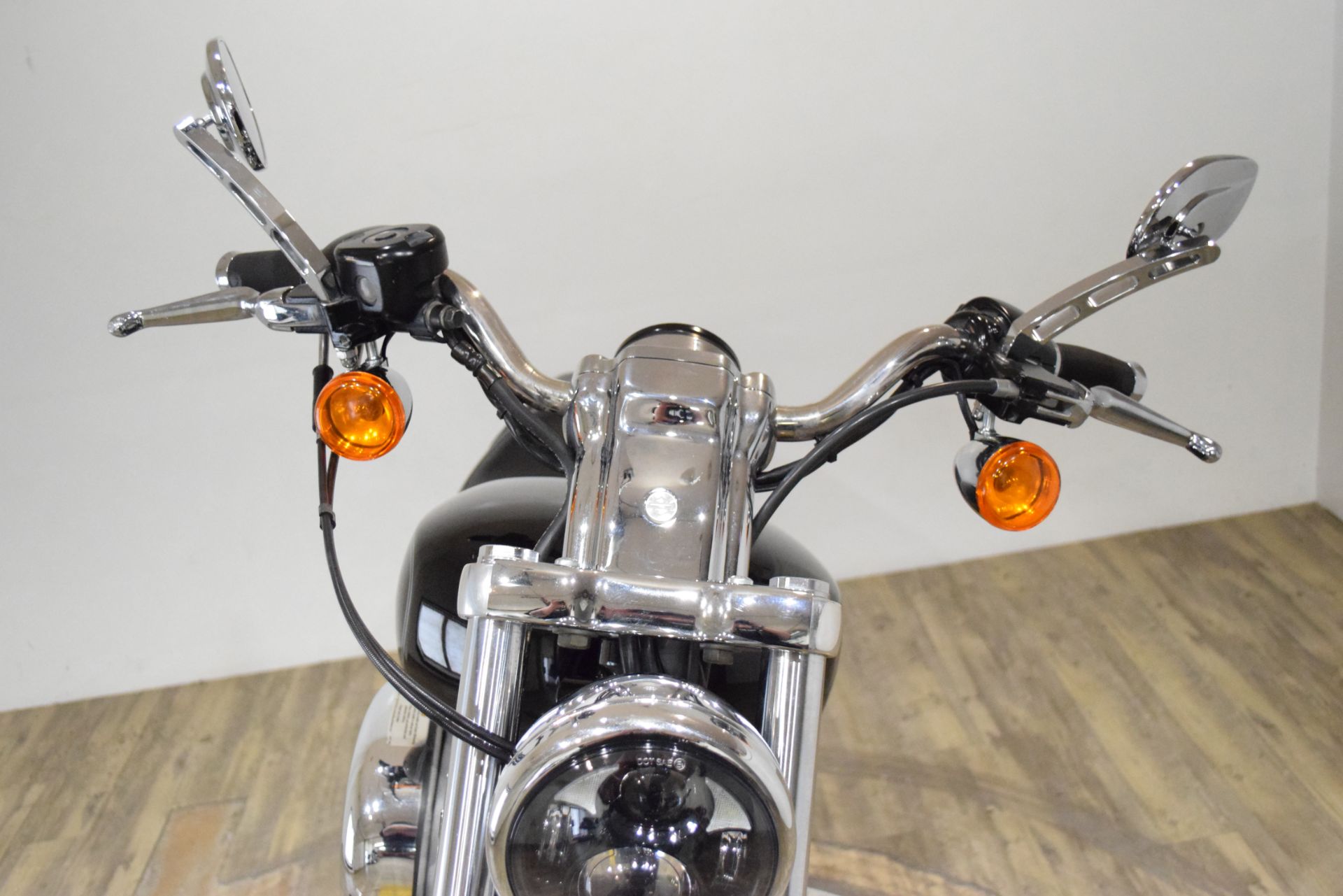 2009 Harley-Davidson Sportster 883 Custom in Wauconda, Illinois - Photo 14