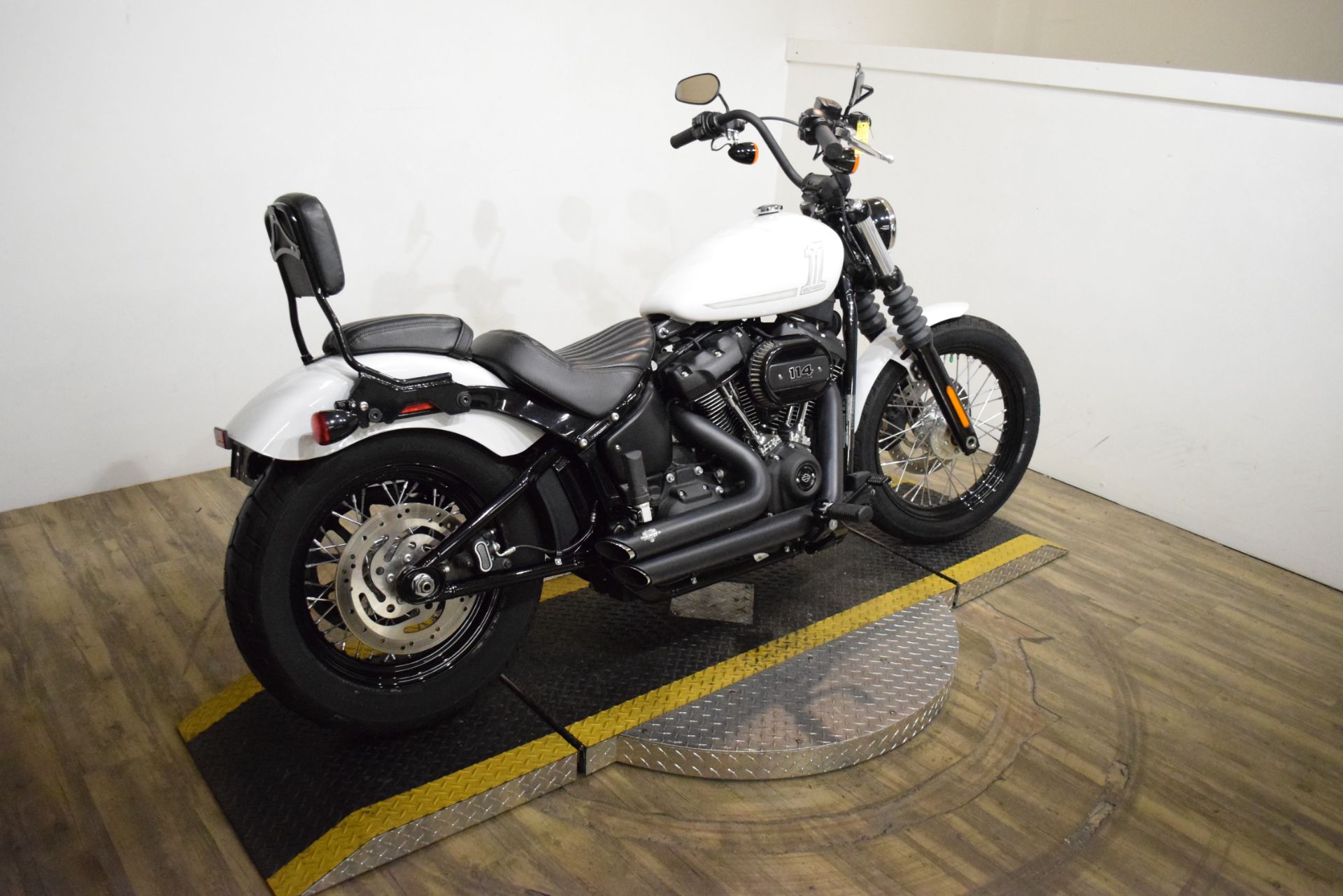 2021 Harley-Davidson Street Bob® 114 in Wauconda, Illinois - Photo 9