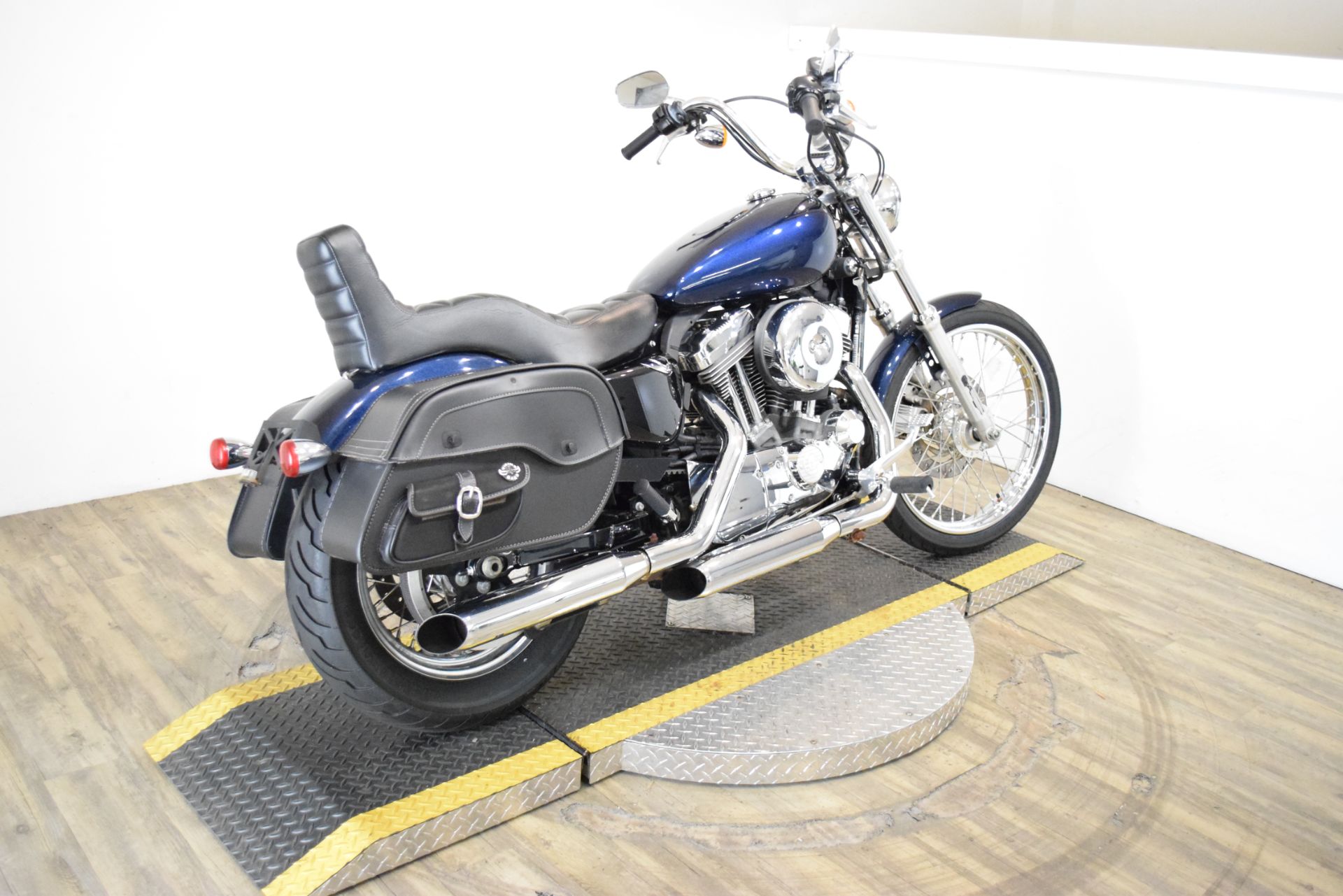2012 Harley-Davidson Sportster® Seventy-Two™ in Wauconda, Illinois - Photo 9