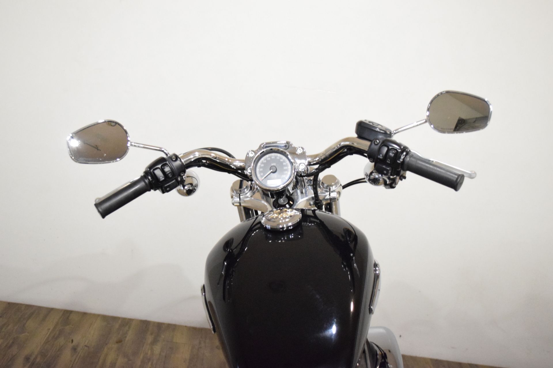 2013 Harley-Davidson Sportster® 1200 Custom in Wauconda, Illinois - Photo 28