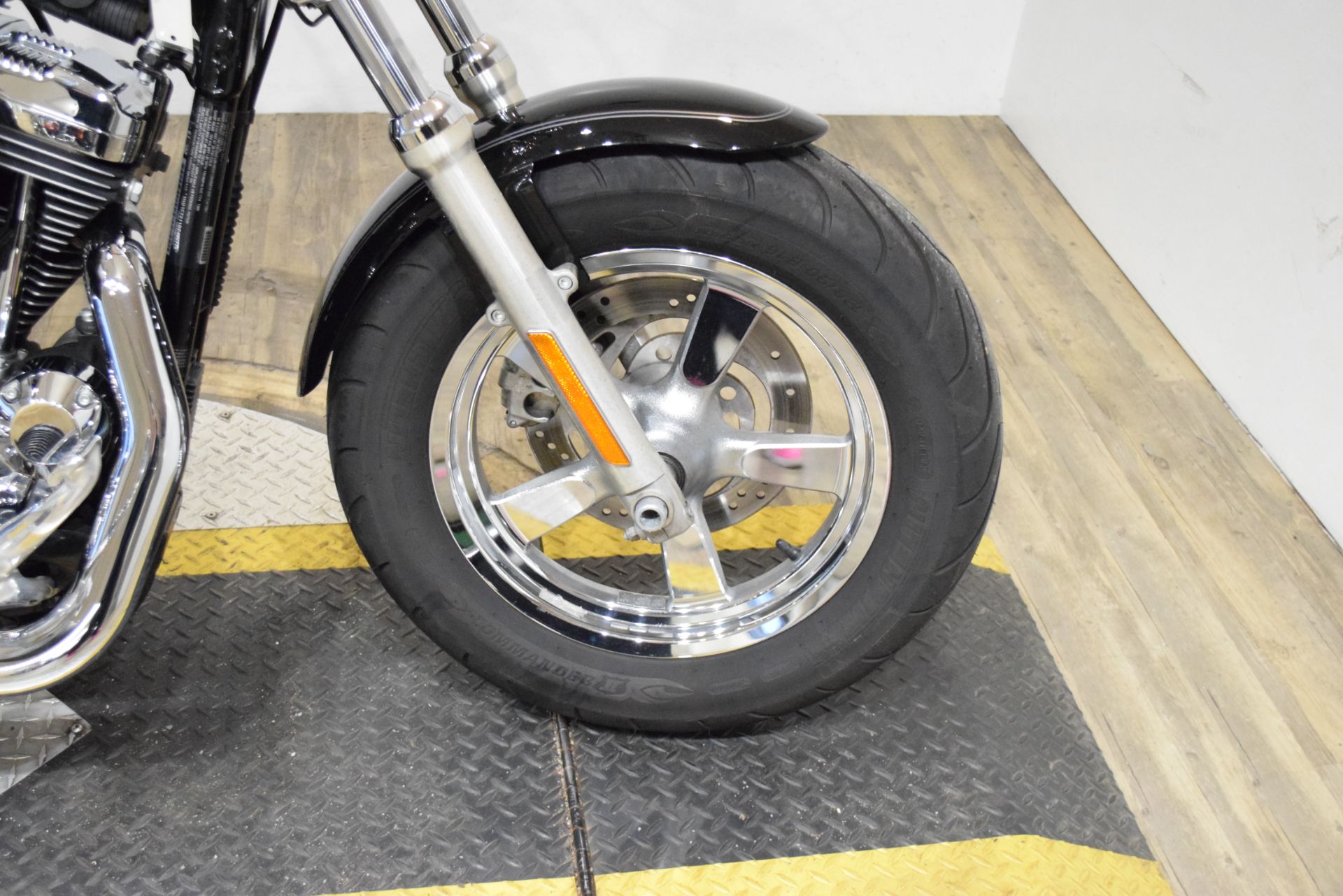 2013 Harley-Davidson Sportster® 1200 Custom in Wauconda, Illinois - Photo 2
