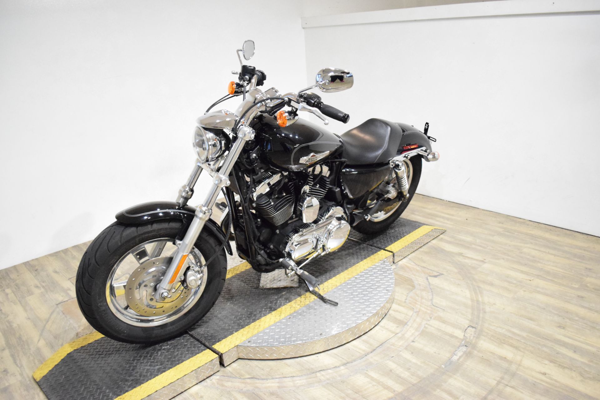 2013 Harley-Davidson Sportster® 1200 Custom in Wauconda, Illinois - Photo 22