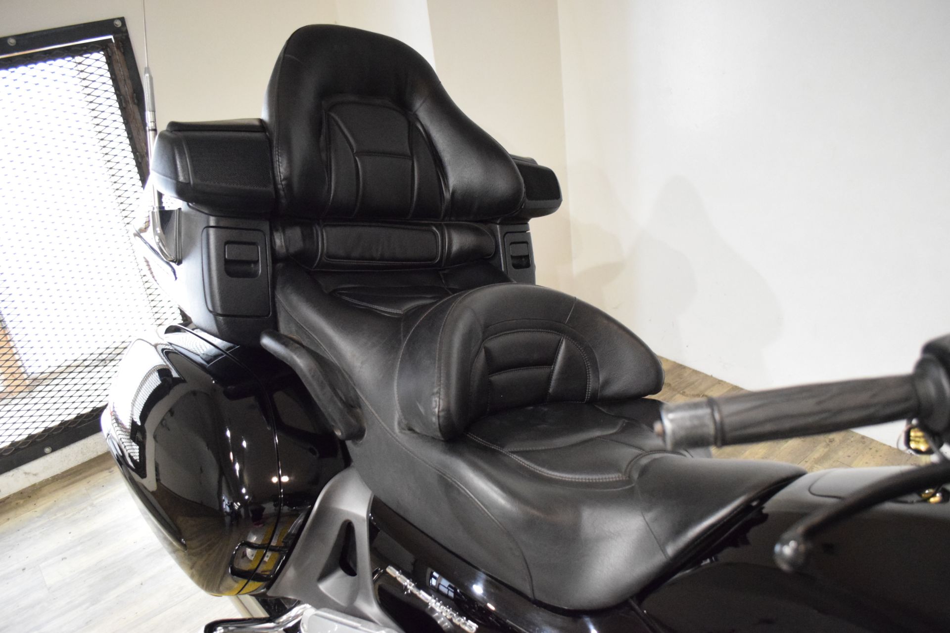 2006 Honda Gold Wing® Audio / Comfort / Navi in Wauconda, Illinois - Photo 5