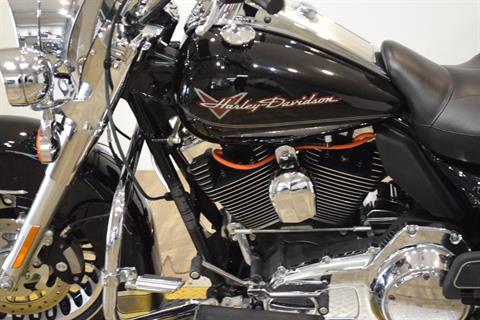 2010 Harley-Davidson Road King® in Wauconda, Illinois - Photo 18