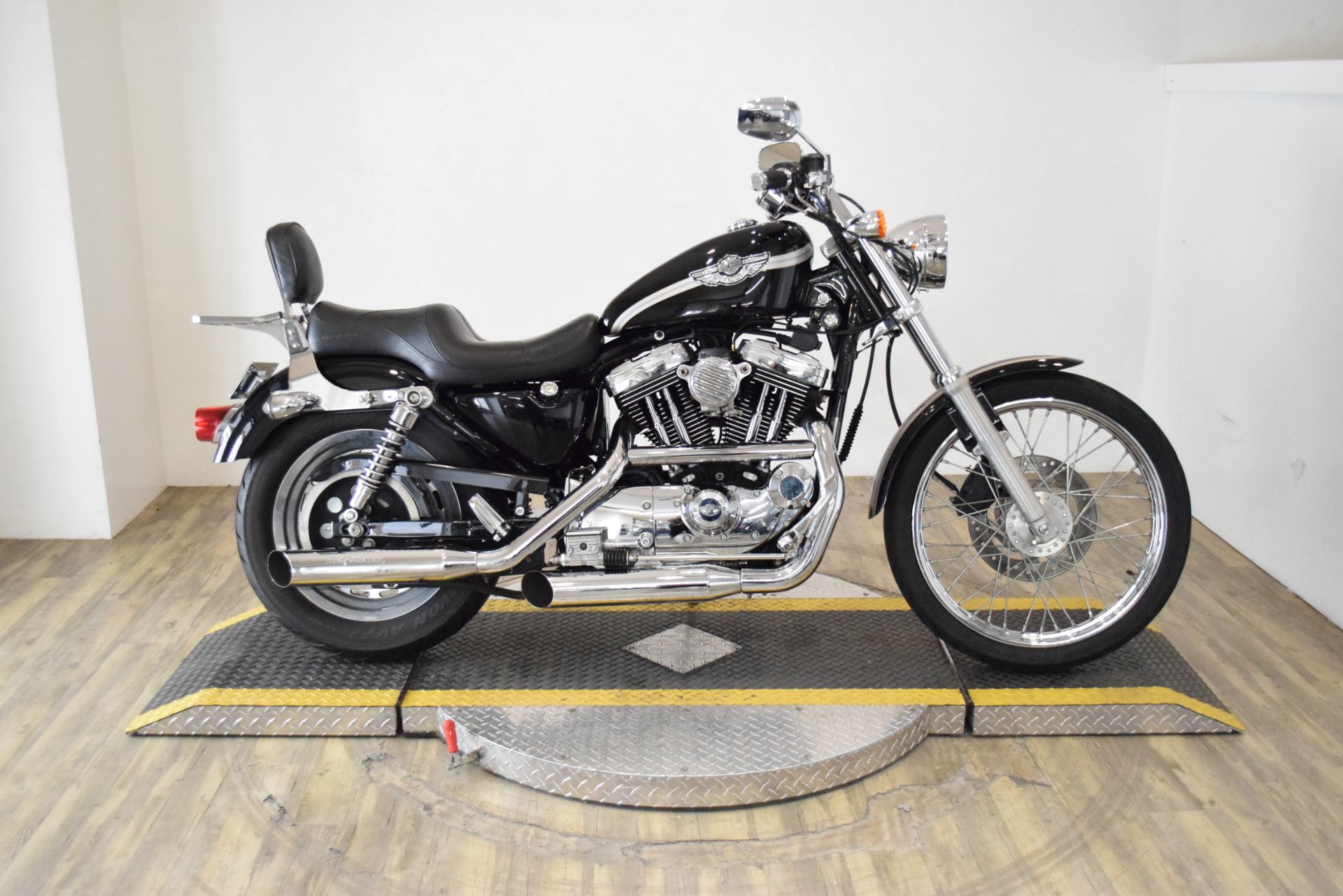 2003 Harley-Davidson XL 1200C Sportster® 1200 Custom in Wauconda, Illinois - Photo 1