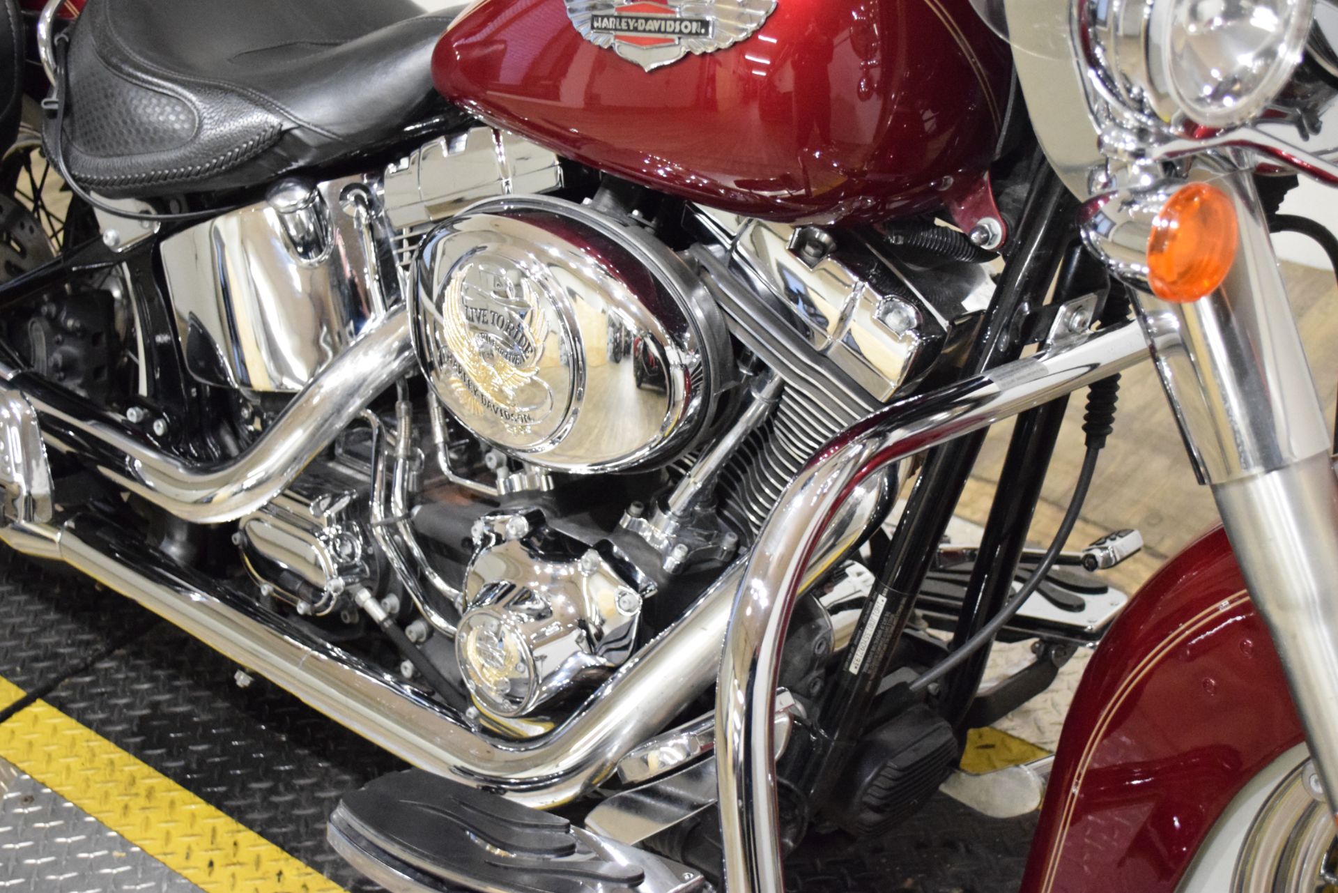 2005 Harley-Davidson FLSTN/FLSTNI Softail® Deluxe in Wauconda, Illinois - Photo 4