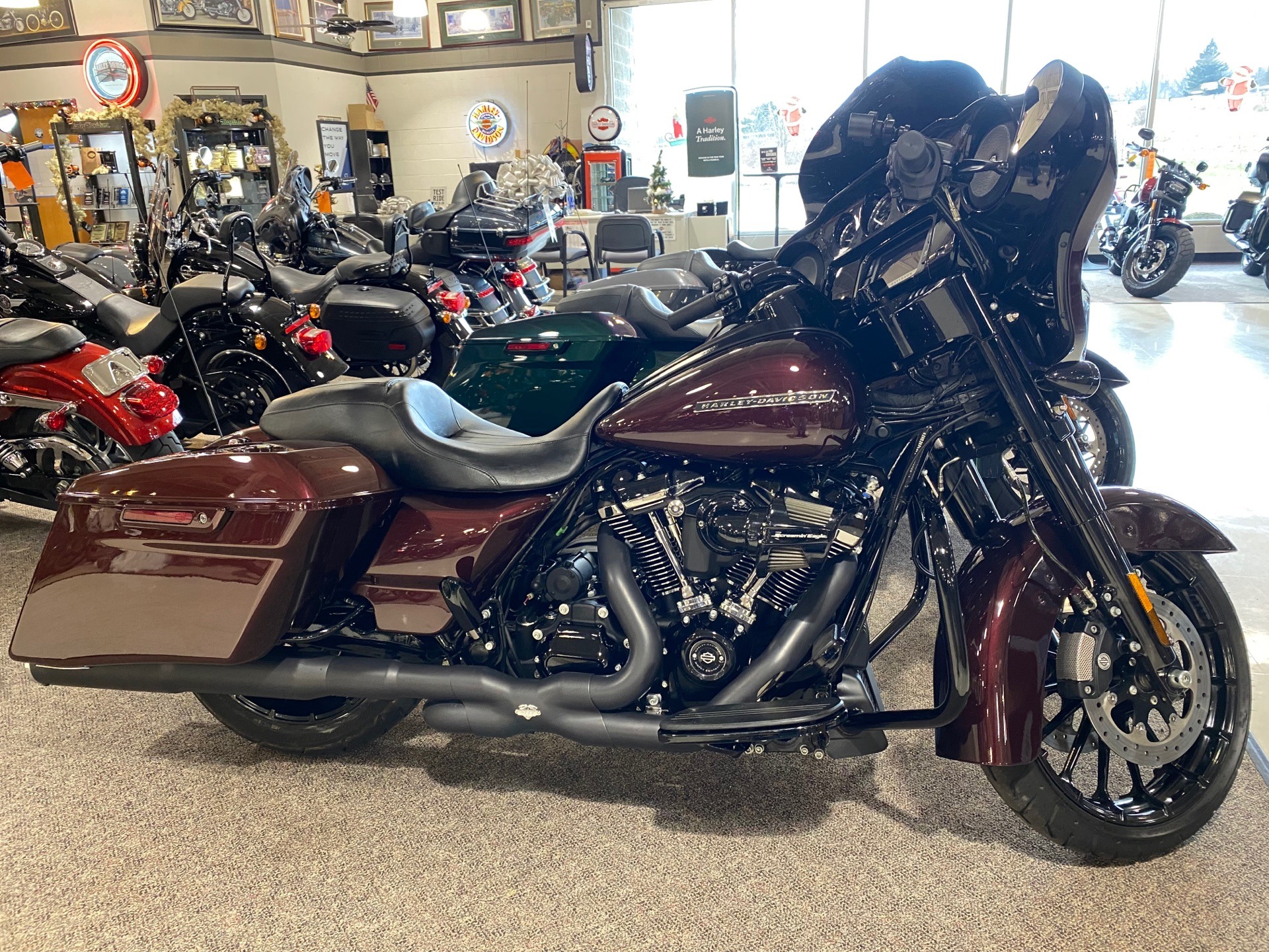 2018 Harley-Davidson Street Glide® Special in Cortland, Ohio - Photo 1