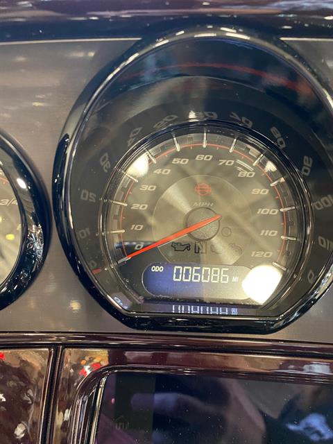 2019 Harley-Davidson CVO™ Street Glide® in Cortland, Ohio - Photo 5