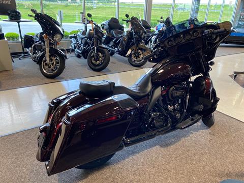 2019 Harley-Davidson CVO™ Street Glide® in Cortland, Ohio - Photo 6