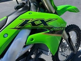 2022 Kawasaki KX250X in Orange, California - Photo 2