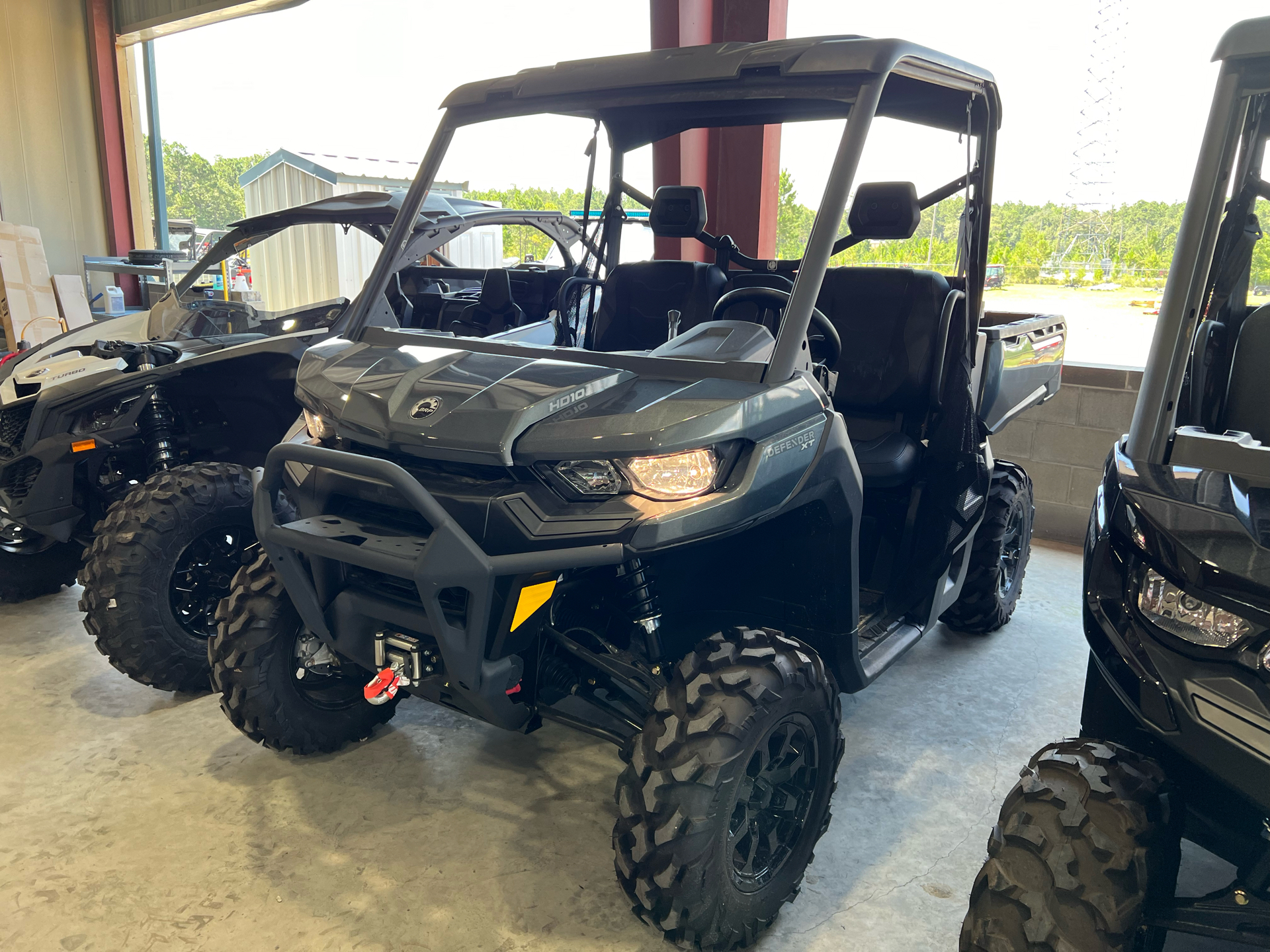 2024 Can-Am Defender XT HD10 in Saucier, Mississippi - Photo 1