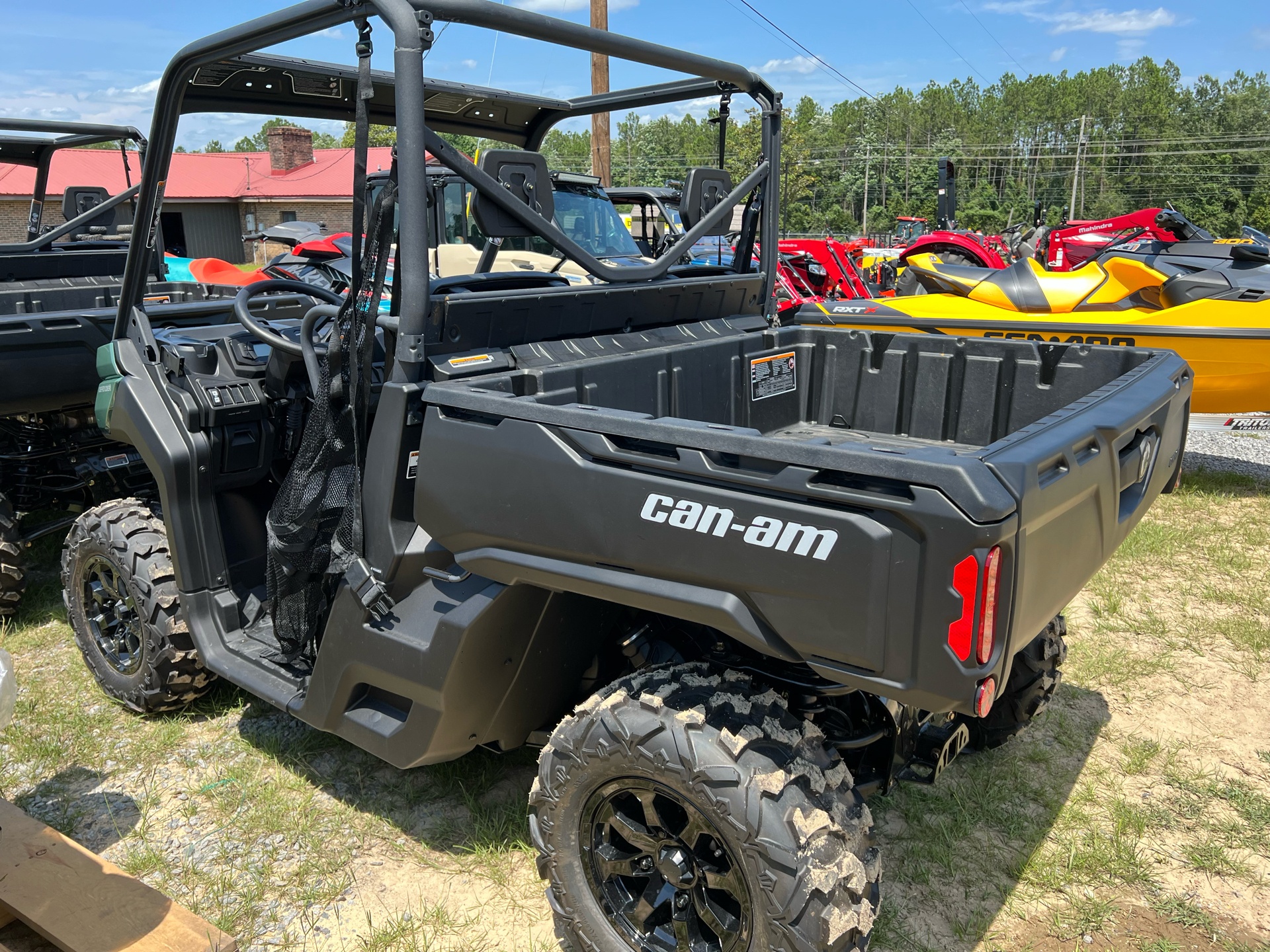 2023 Can-Am Defender DPS HD9 in Saucier, Mississippi - Photo 5