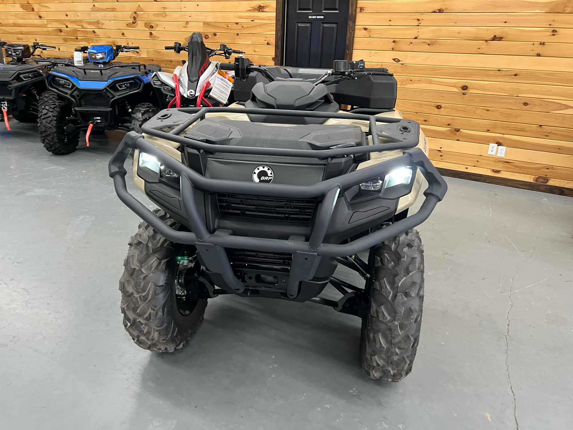 2024 Can-Am Outlander PRO XU HD7 in Saucier, Mississippi - Photo 1