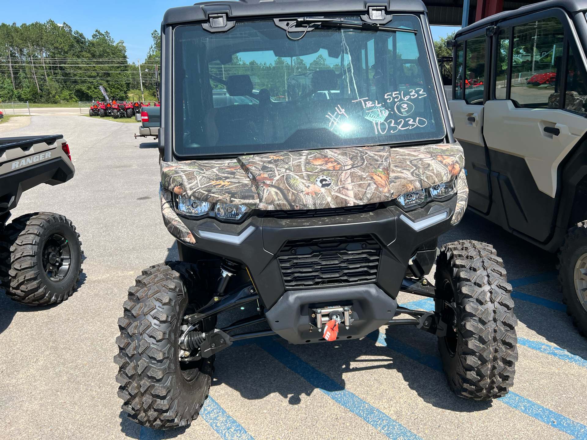 2024 Can-Am Defender MAX Limited in Saucier, Mississippi - Photo 2