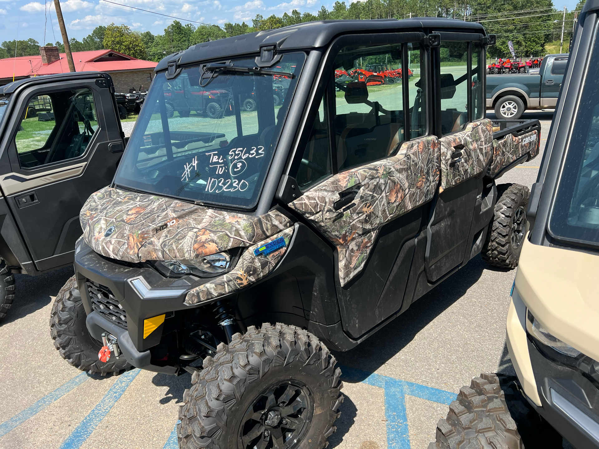 2024 Can-Am Defender MAX Limited in Saucier, Mississippi - Photo 3