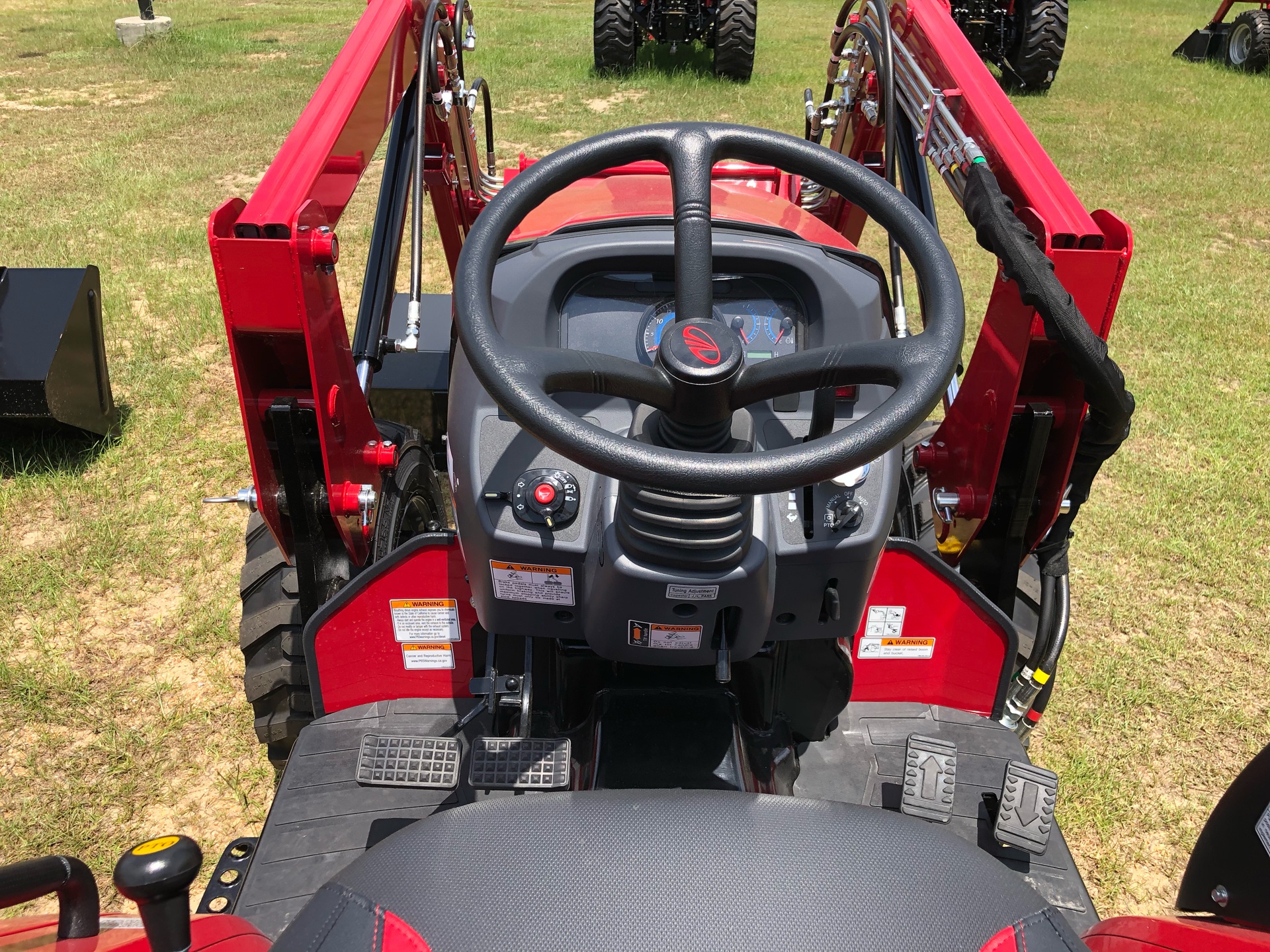 2022 Mahindra 2638 HST in Saucier, Mississippi - Photo 10
