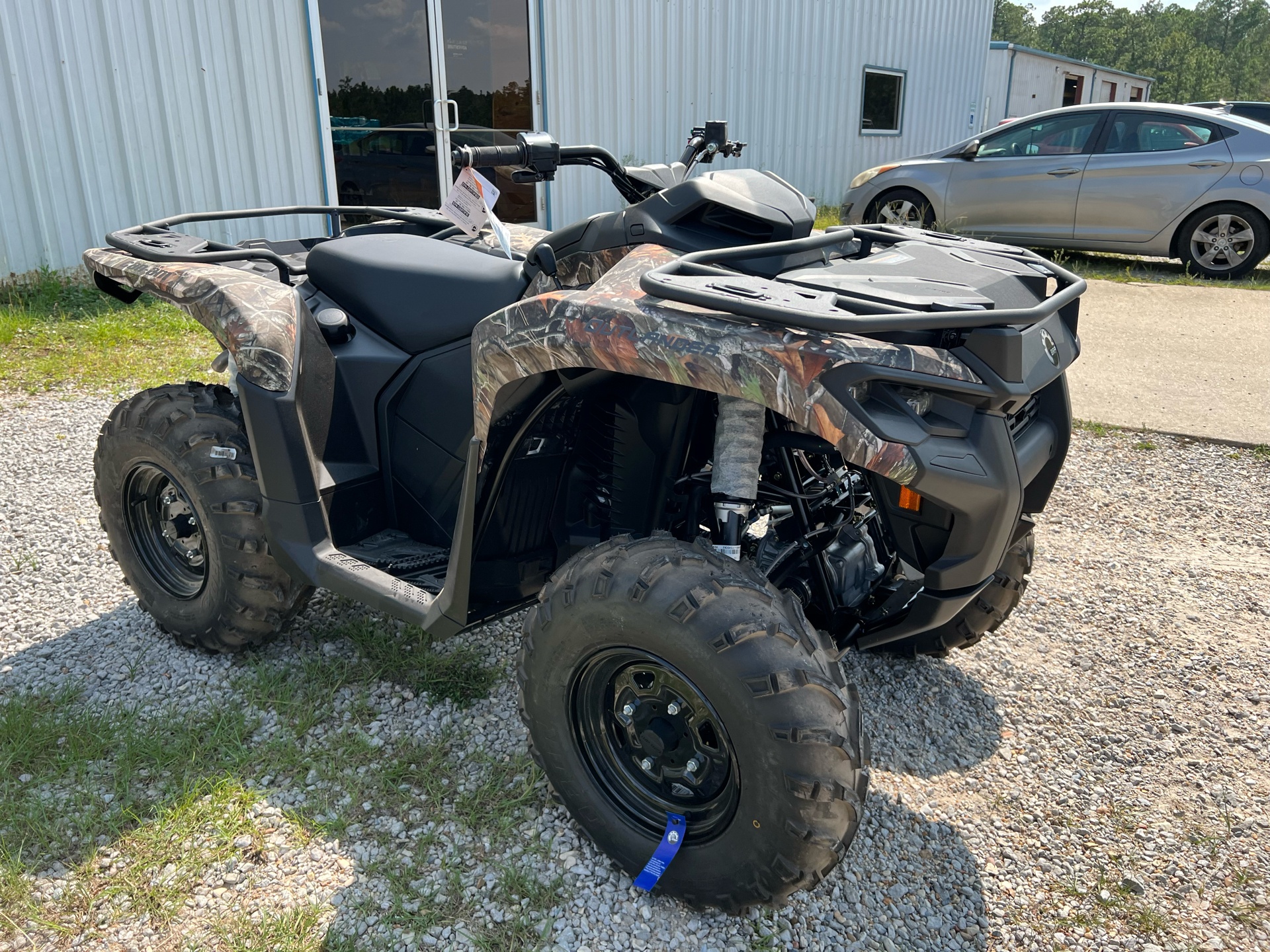 2023 Can-Am Outlander DPS 700 in Saucier, Mississippi - Photo 3