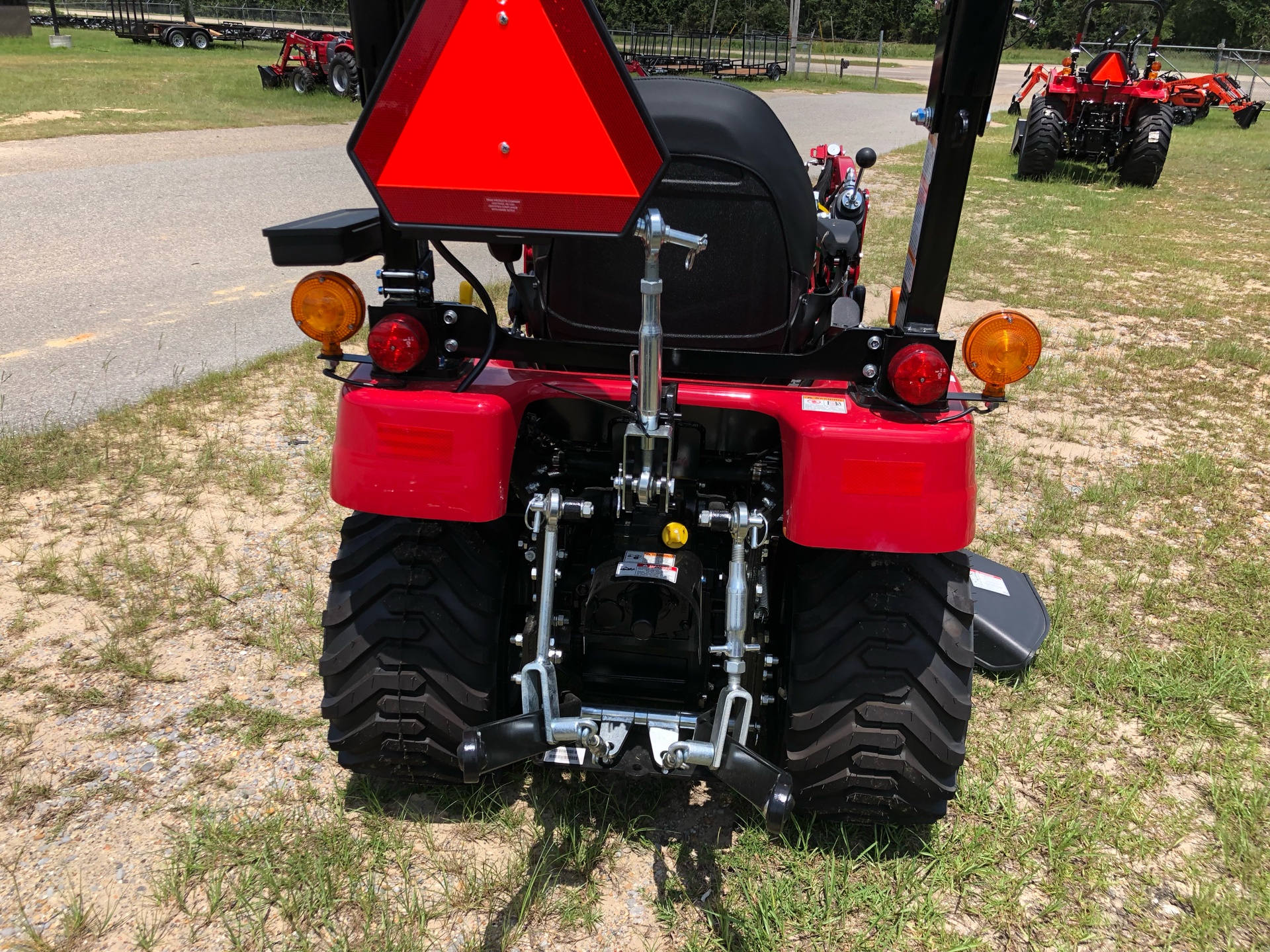 2022 Mahindra eMax 20S HST in Saucier, Mississippi - Photo 6