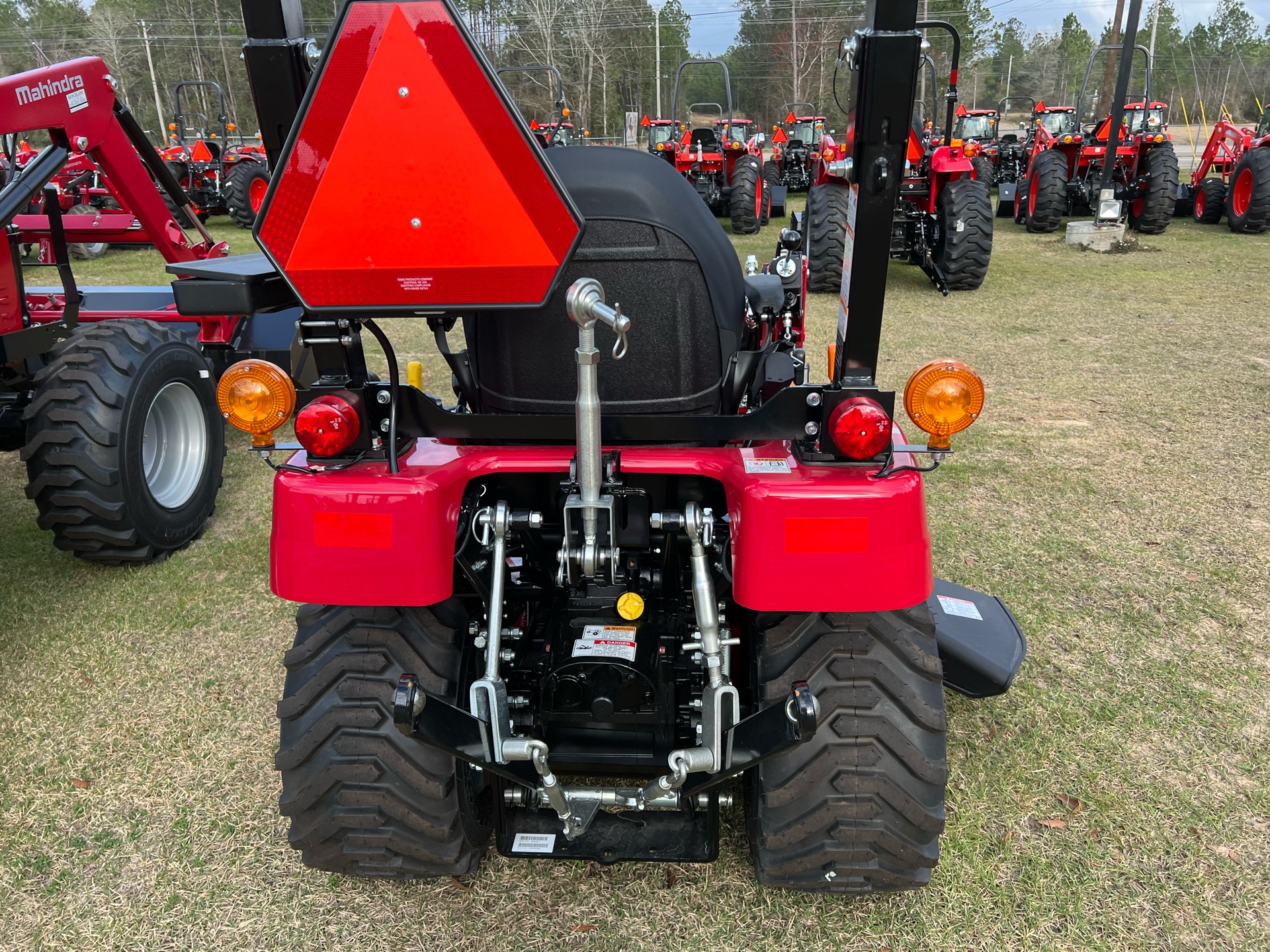 2023 Mahindra eMax 20S HST in Saucier, Mississippi - Photo 8