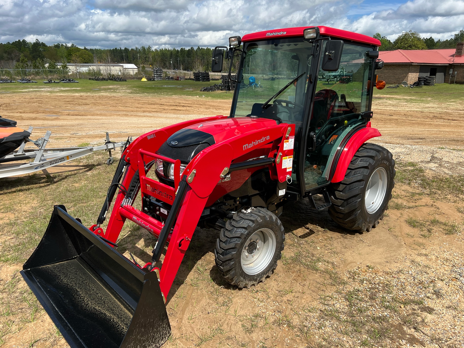 2024 Mahindra 1640 HST Cab in Saucier, Mississippi - Photo 1