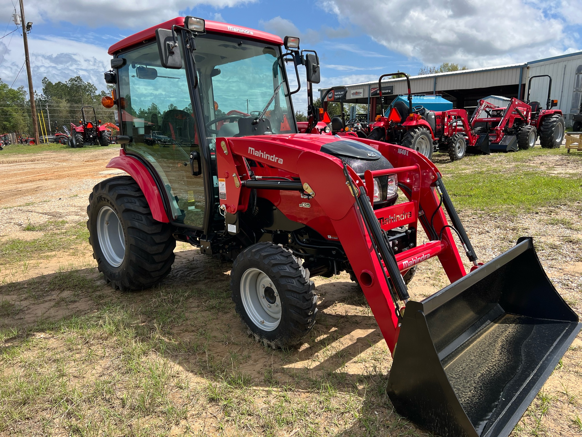 2024 Mahindra 1640 HST Cab in Saucier, Mississippi - Photo 4