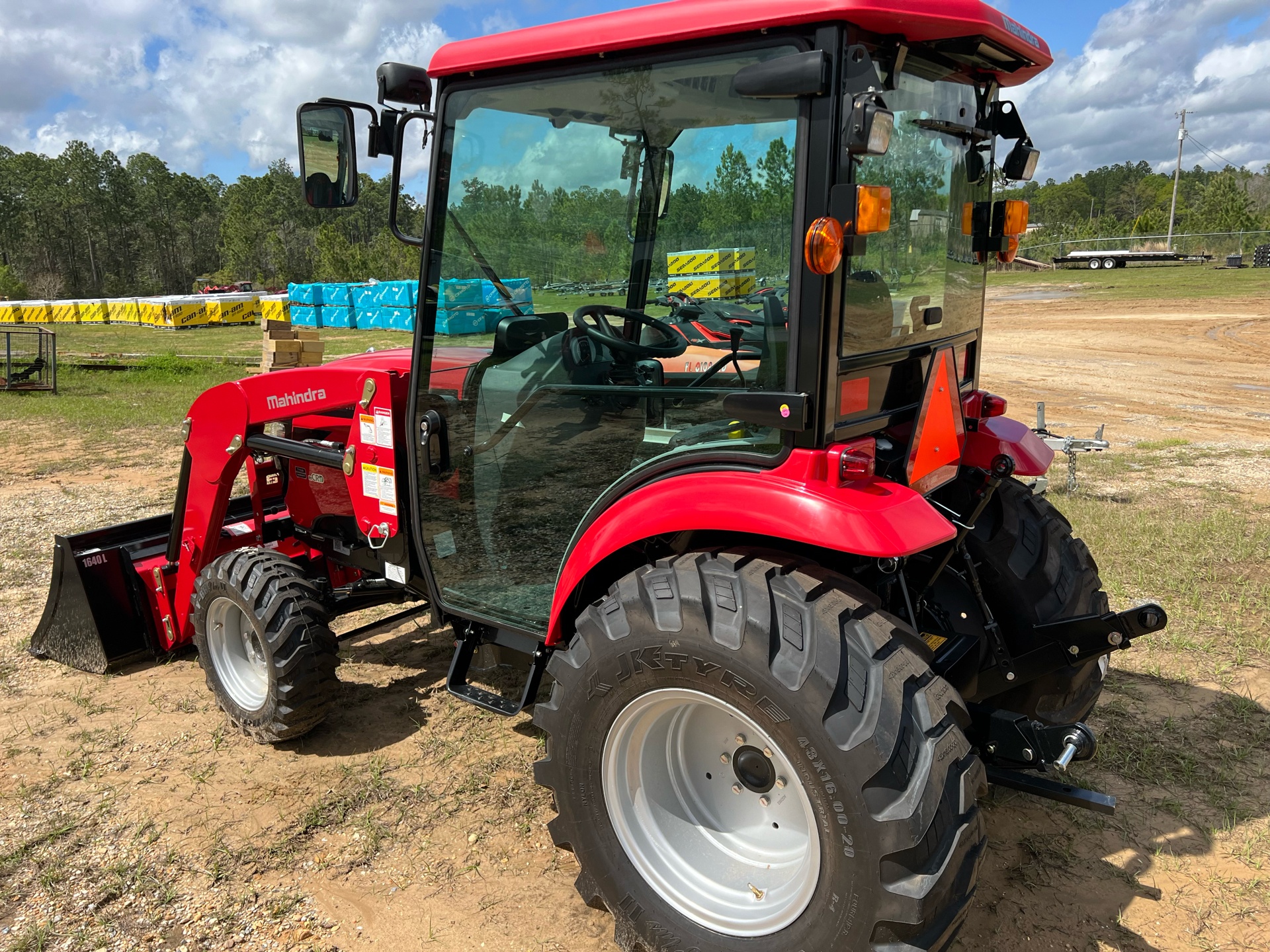 2024 Mahindra 1640 HST Cab in Saucier, Mississippi - Photo 9