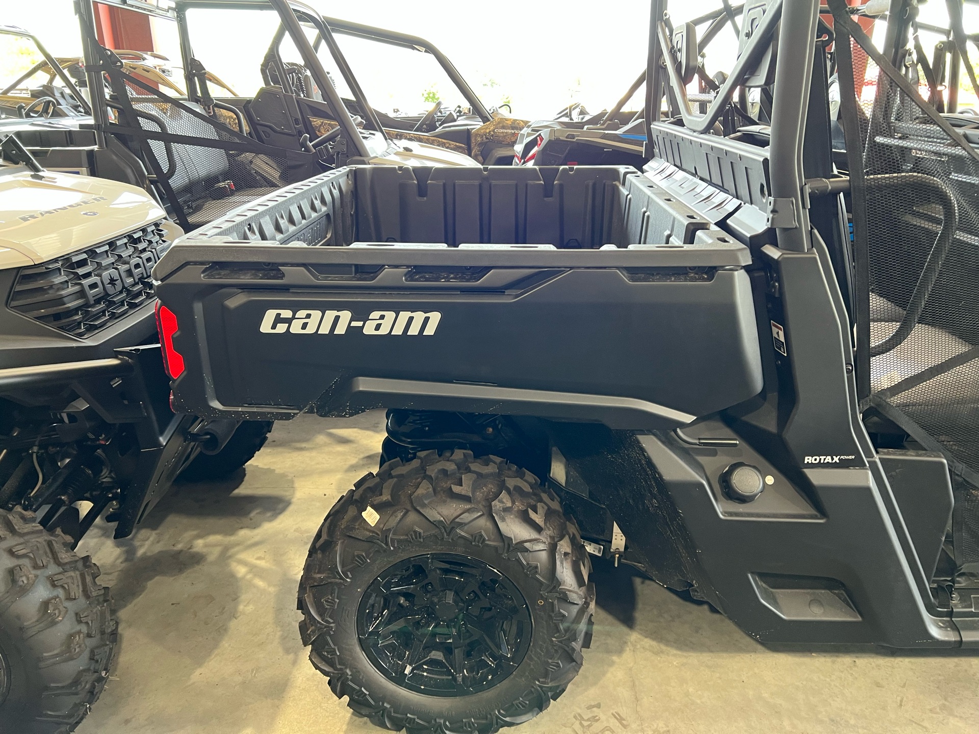 2023 Can-Am Defender MAX DPS HD9 in Saucier, Mississippi - Photo 6