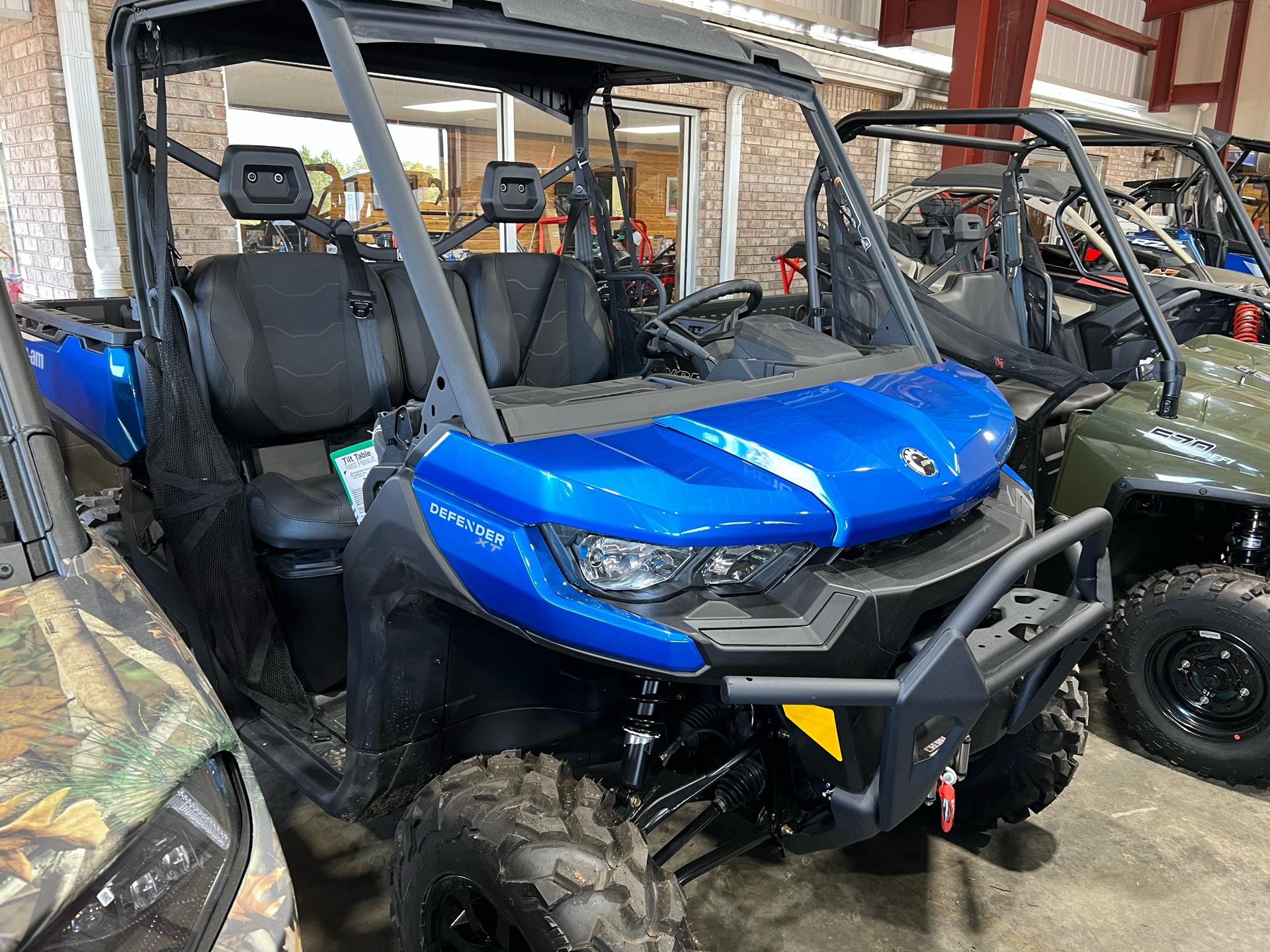 2023 Can-Am Defender XT HD10 in Saucier, Mississippi - Photo 1