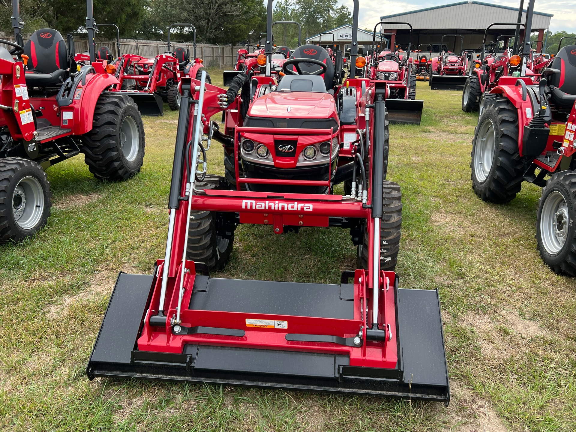 2024 Mahindra 1626 HST in Saucier, Mississippi - Photo 2