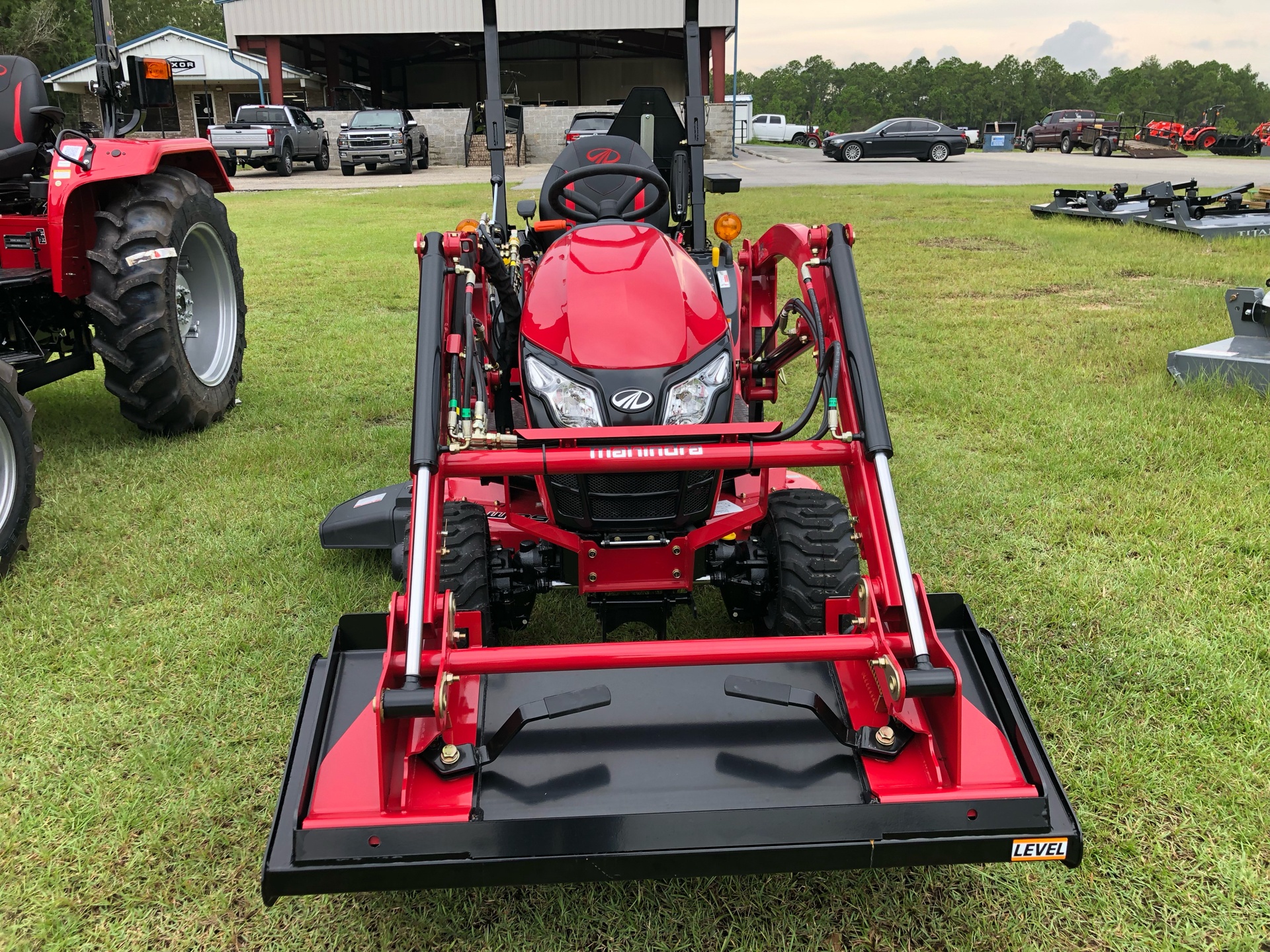 2021 Mahindra eMax 20S HST in Saucier, Mississippi - Photo 2