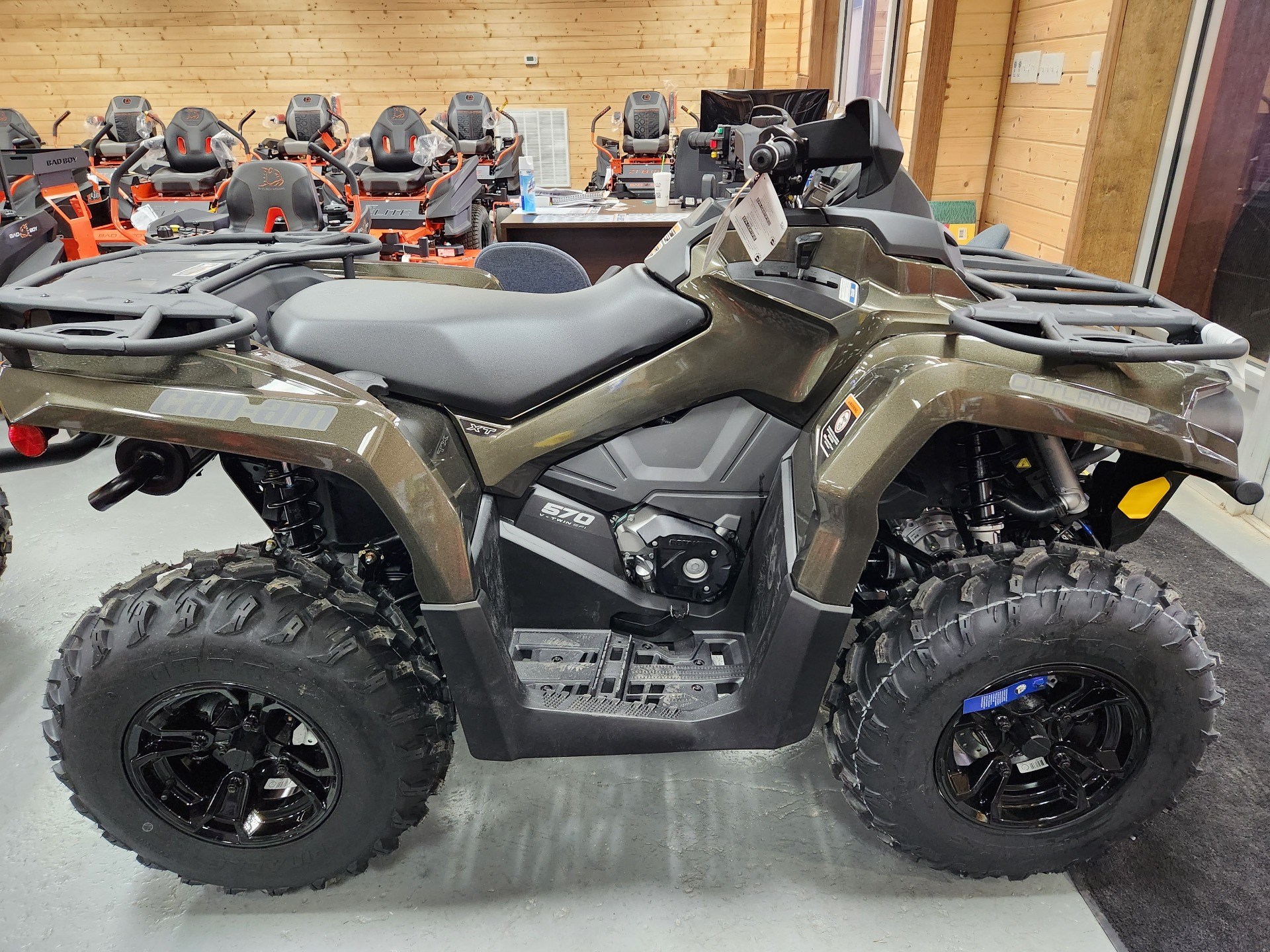 2023 Can-Am Outlander XT 570 in Saucier, Mississippi - Photo 4