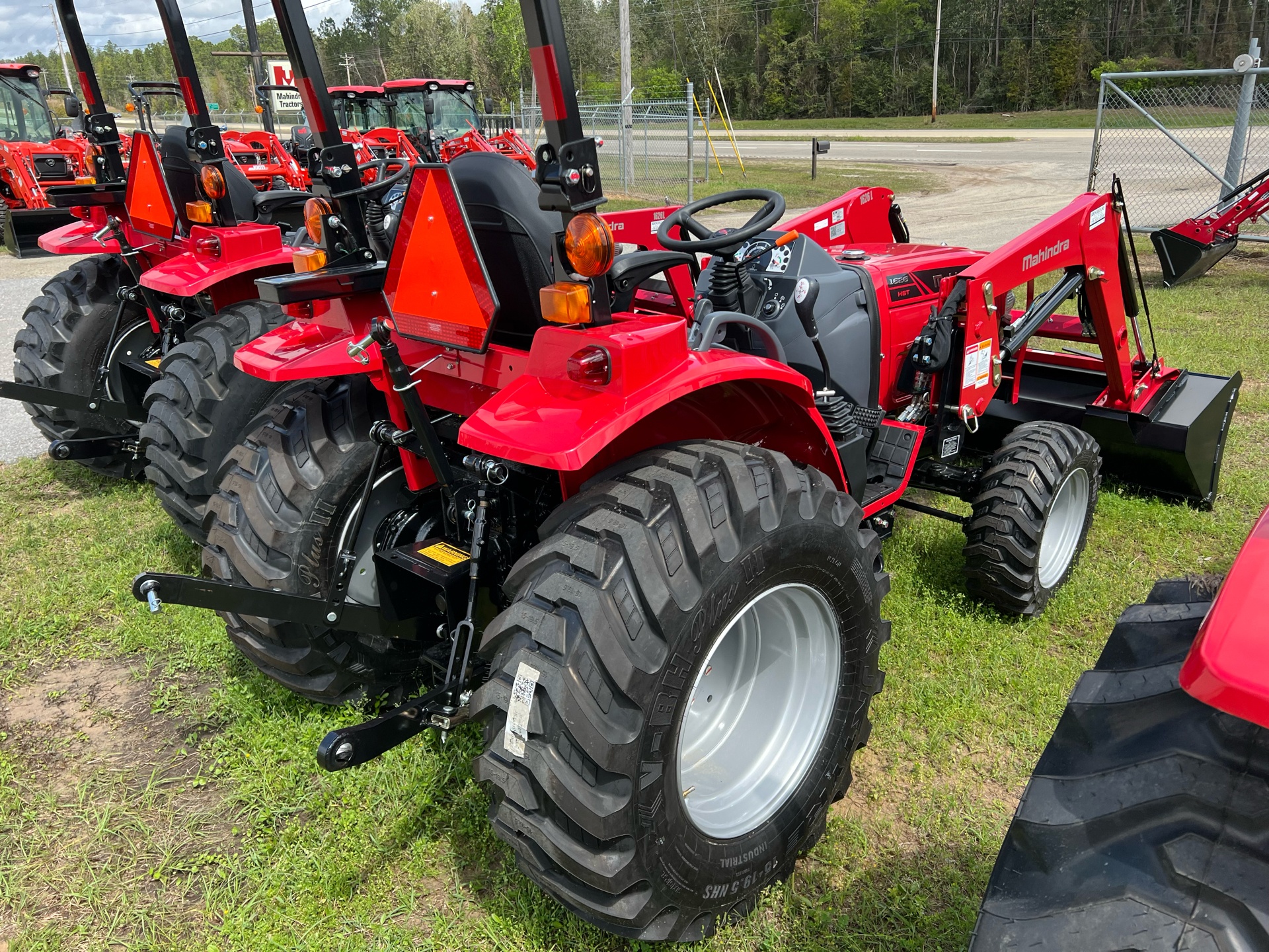 2024 Mahindra 1626 HST in Saucier, Mississippi - Photo 8