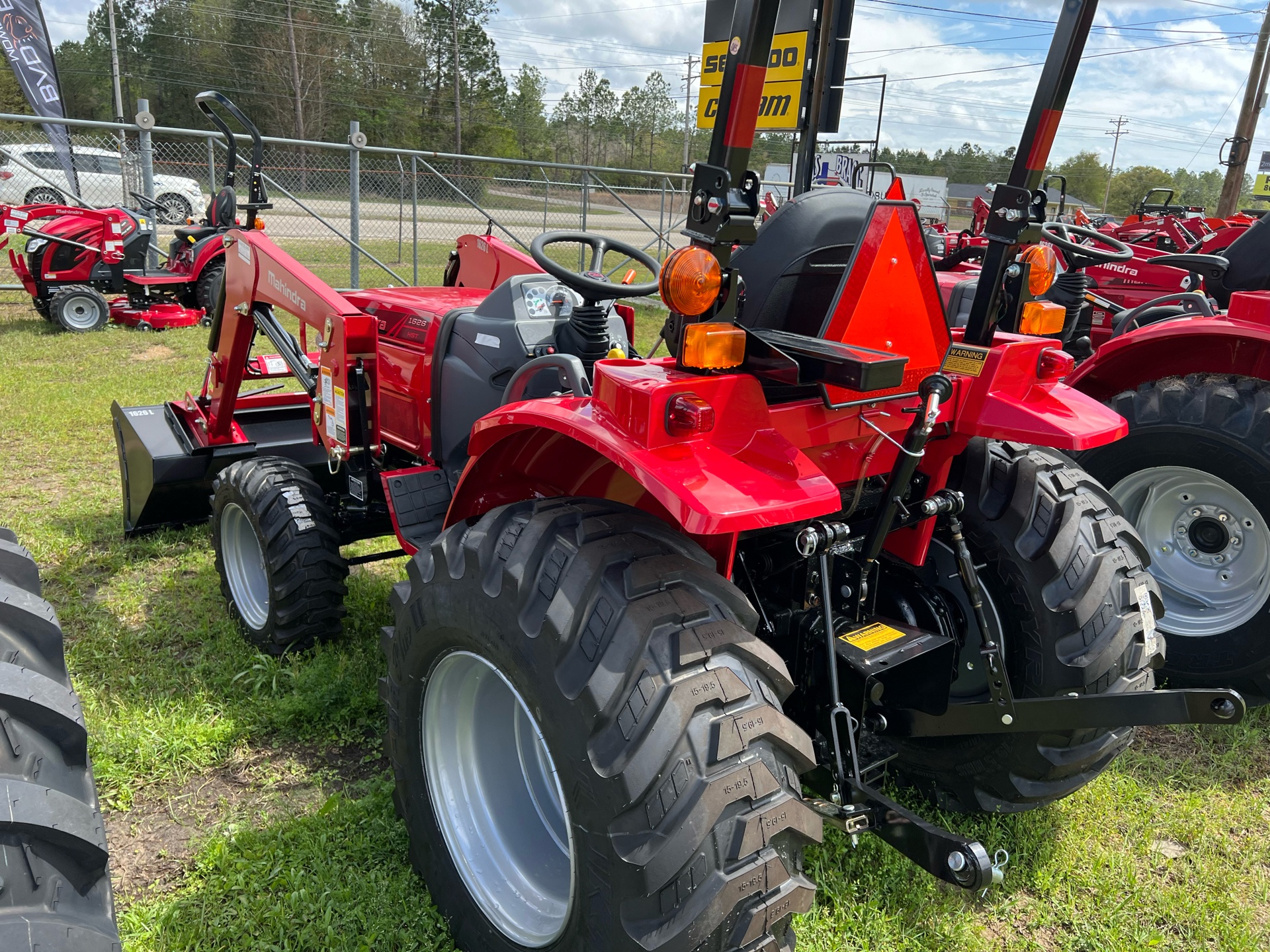 2024 Mahindra 1626 HST in Saucier, Mississippi - Photo 10