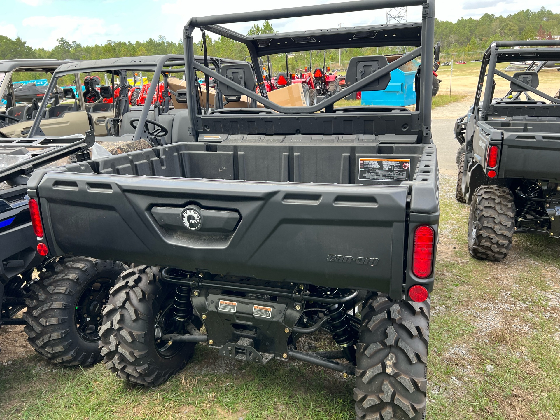 2023 Can-Am Defender DPS HD10 in Saucier, Mississippi - Photo 7