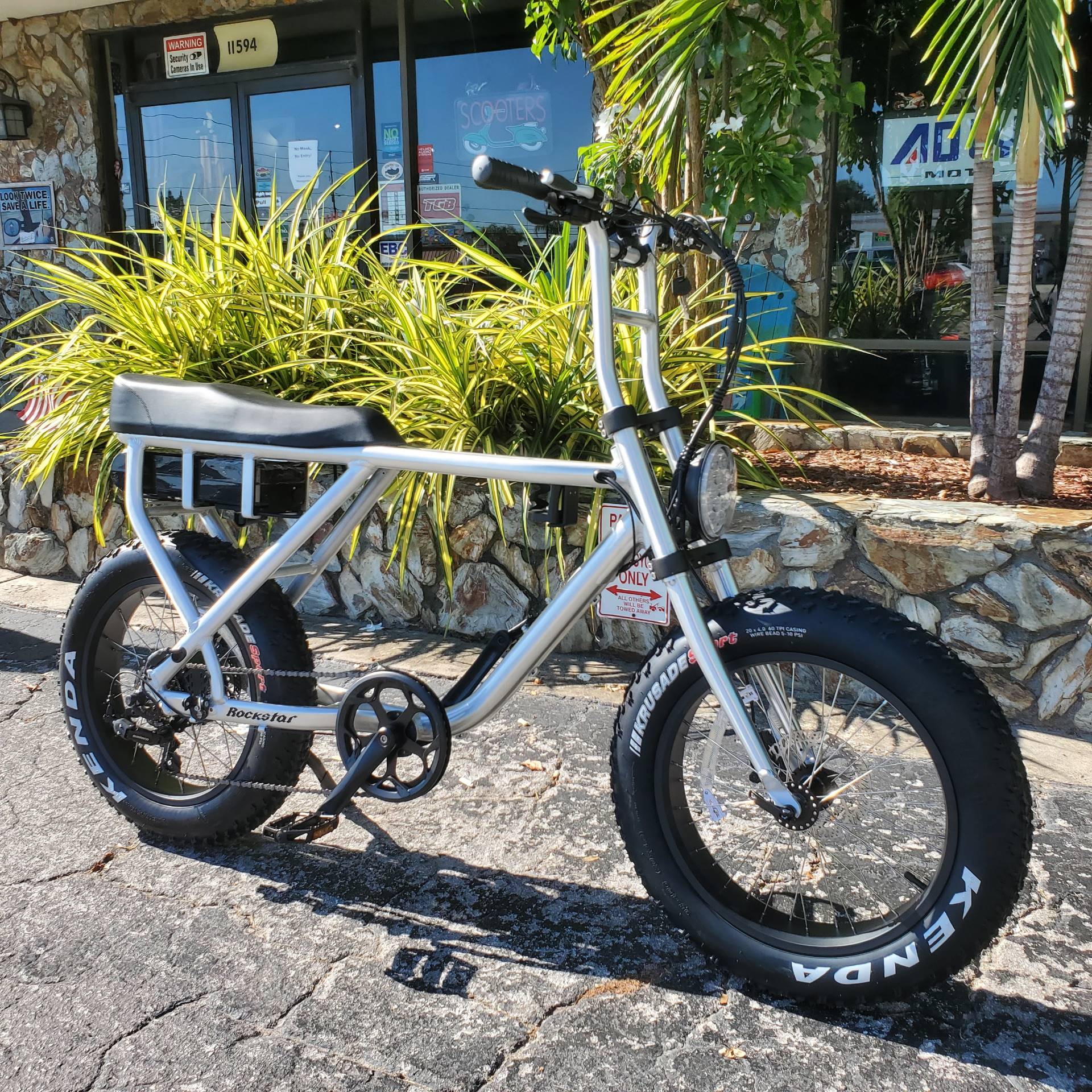 2022 Scootstar Rockstar 750 Watt in Largo, Florida - Photo 2