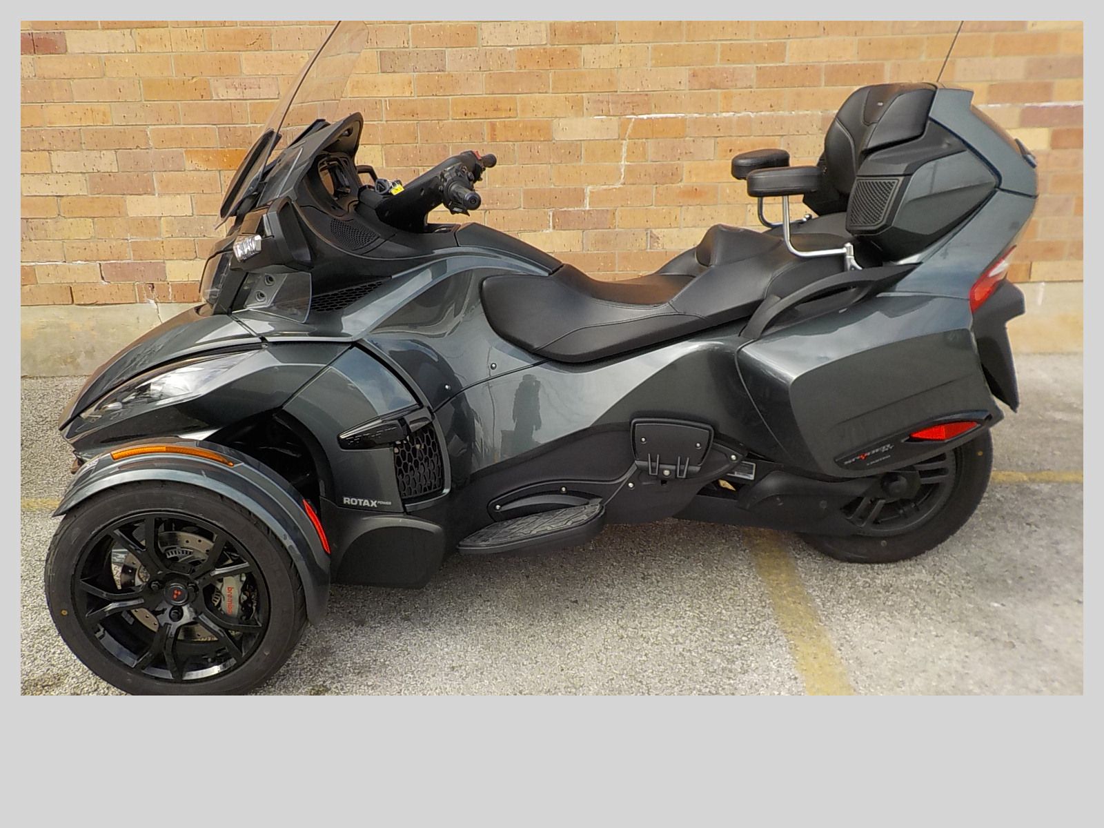 2019 Can-Am Spyder RT Limited in San Antonio, Texas - Photo 2