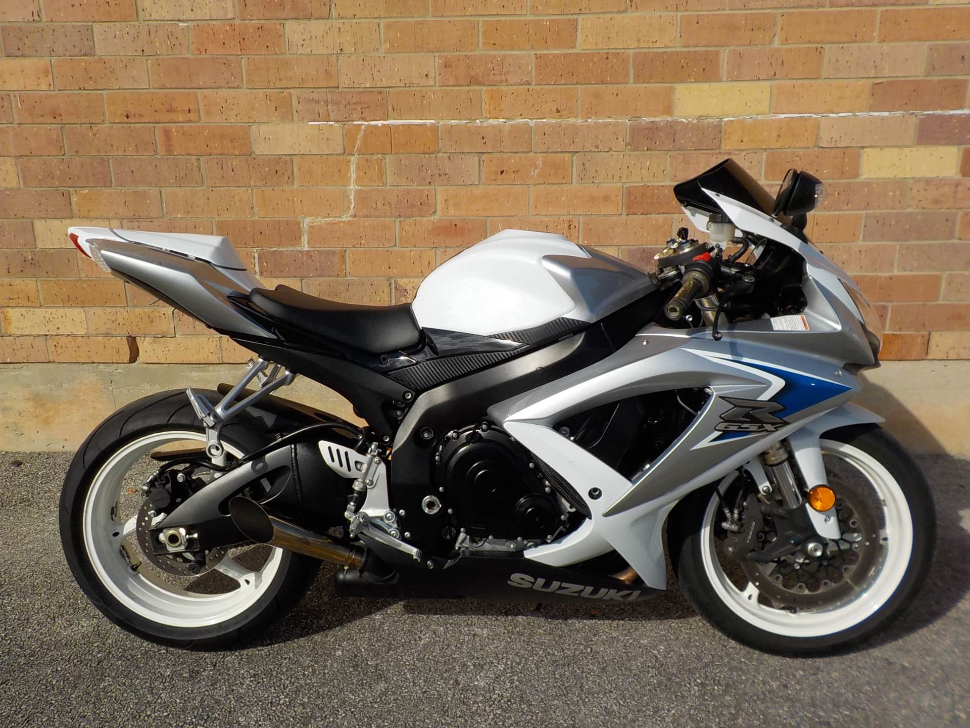 Suzuki gsx r600 фото