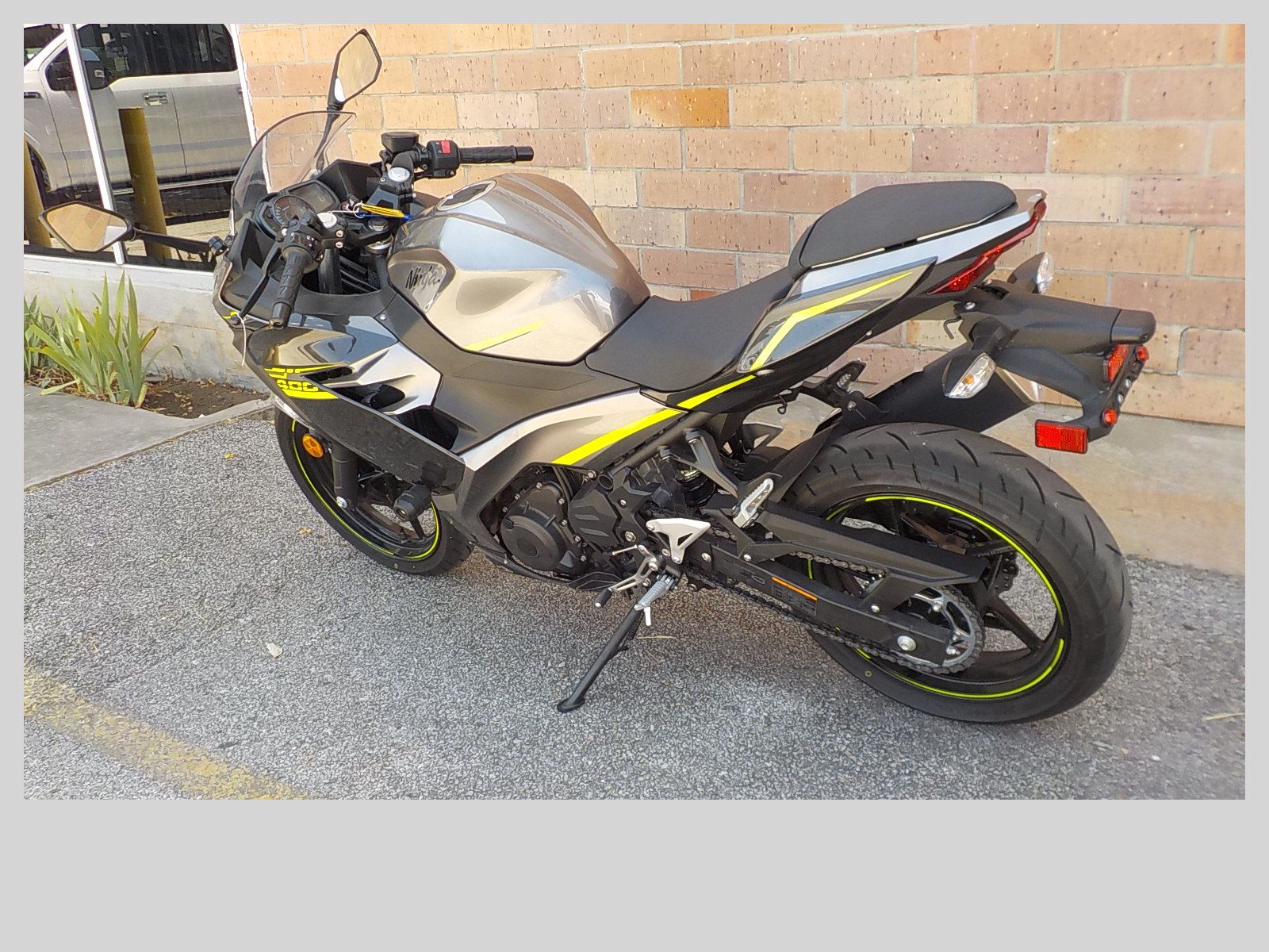 2021 Kawasaki Ninja 400 ABS in San Antonio, Texas - Photo 6