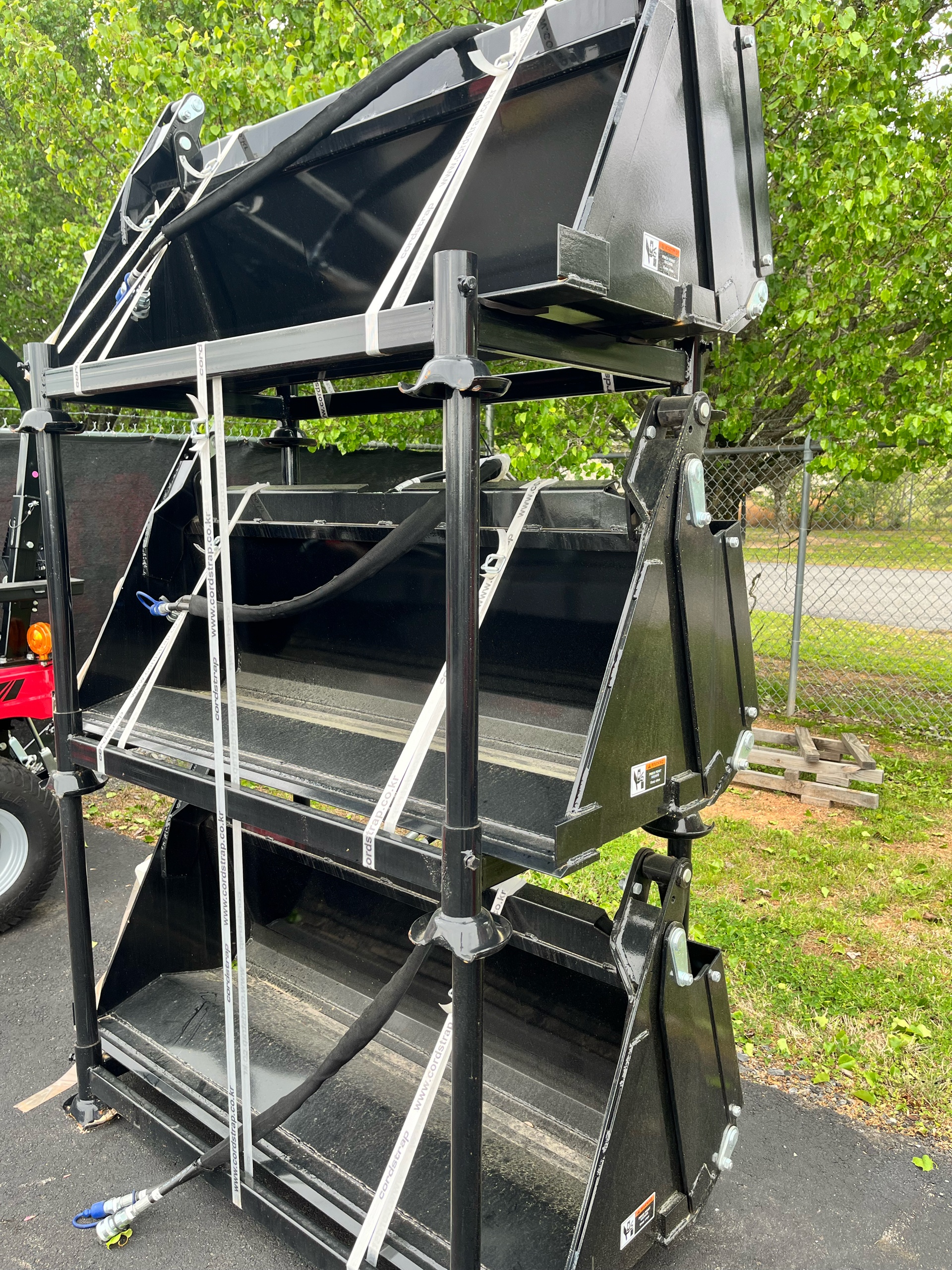 2024 Mahindra 5 ft. 4-in-1 Bucket in Clover, South Carolina