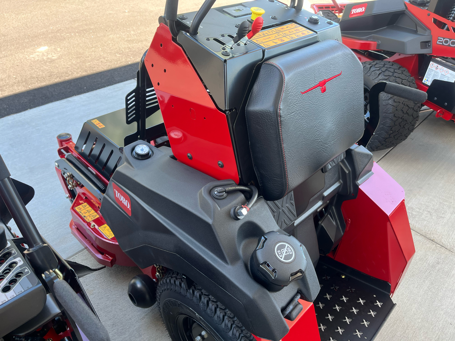 2024 Toro GrandStand HDM 32 in. Kawasaki FS600V 18.5 hp in Clover, South Carolina - Photo 6