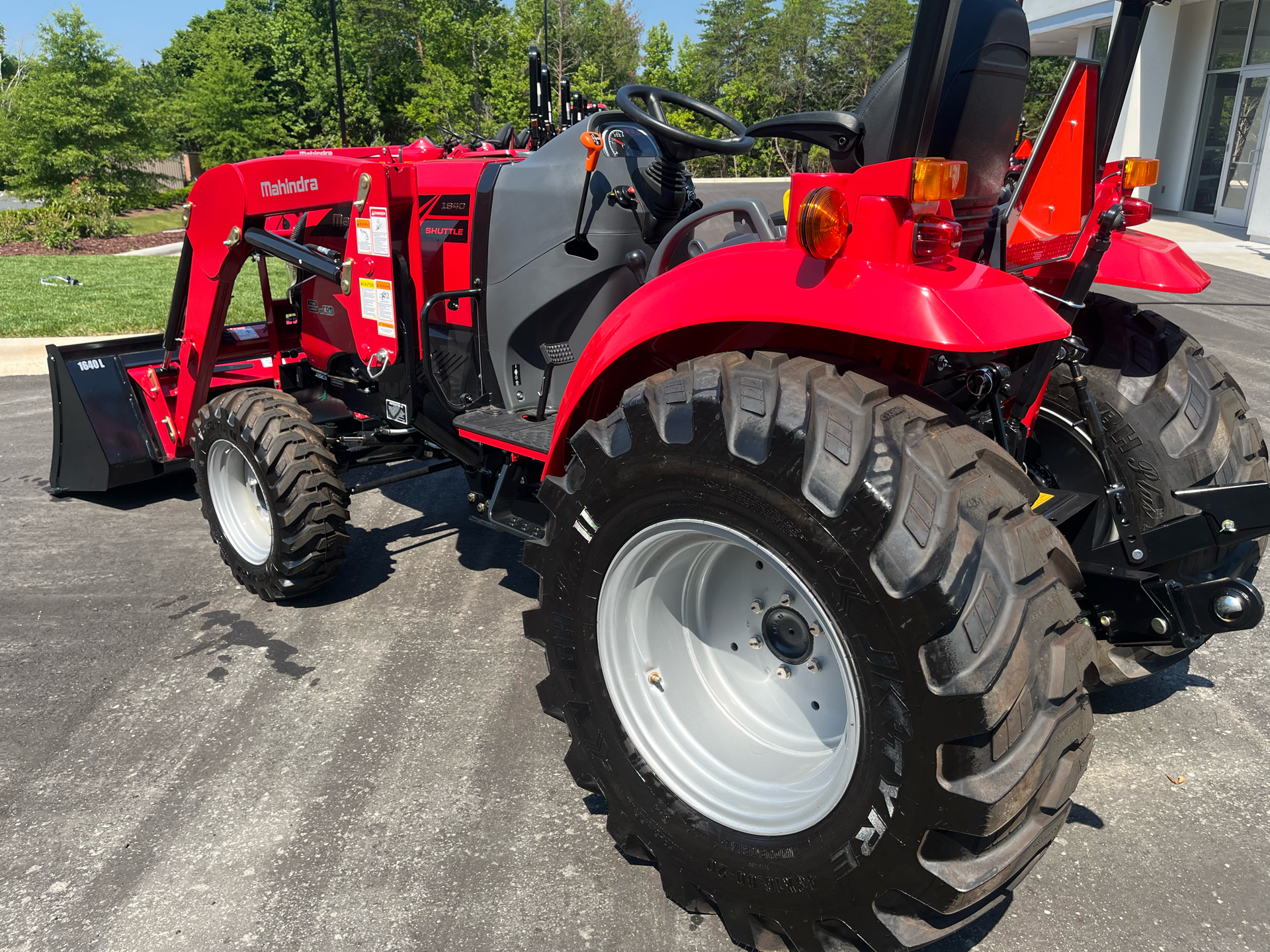 2024 Mahindra 1640 Shuttle in Clover, South Carolina - Photo 9