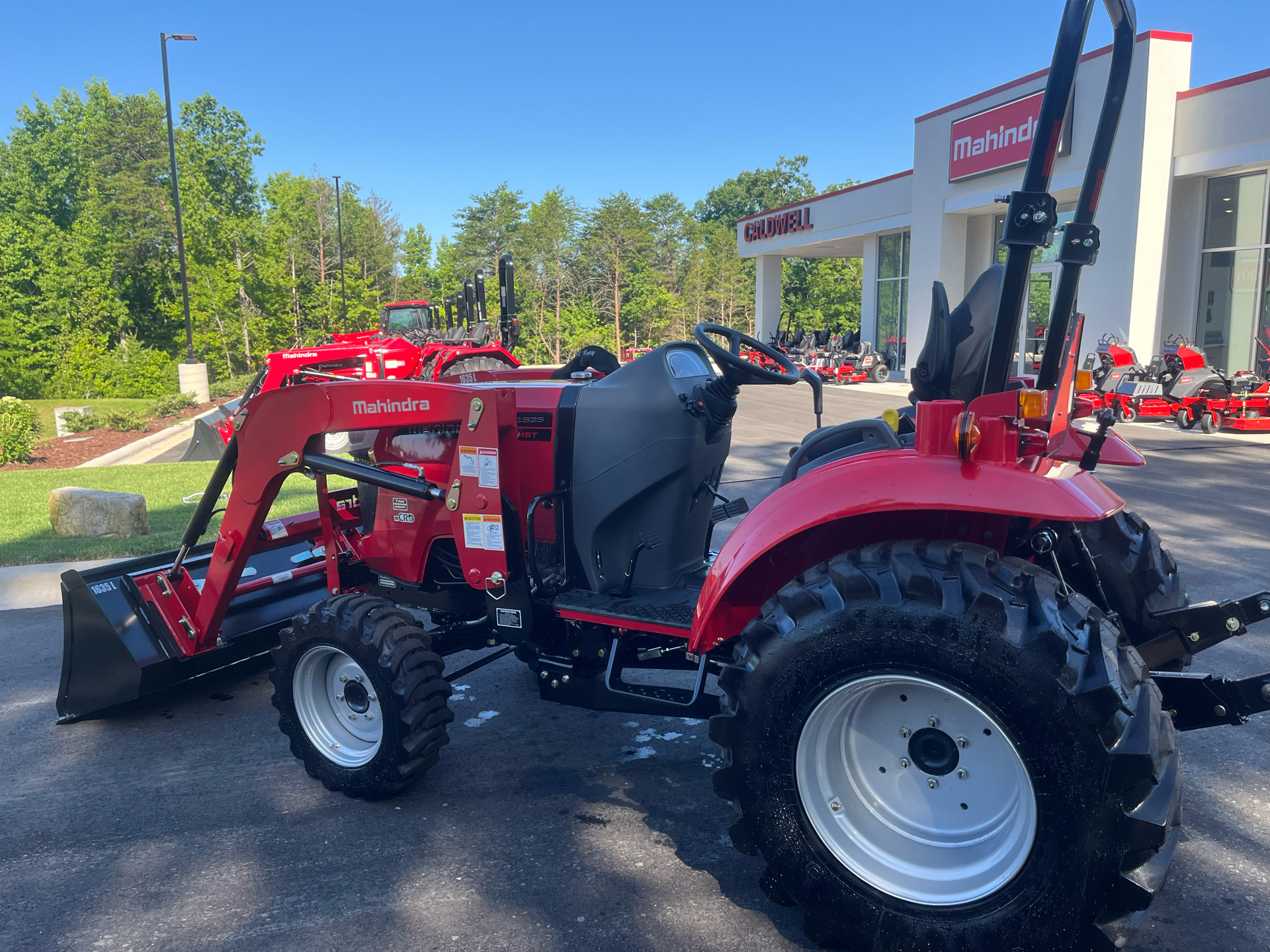 2024 Mahindra 1635 HST in Clover, South Carolina - Photo 2