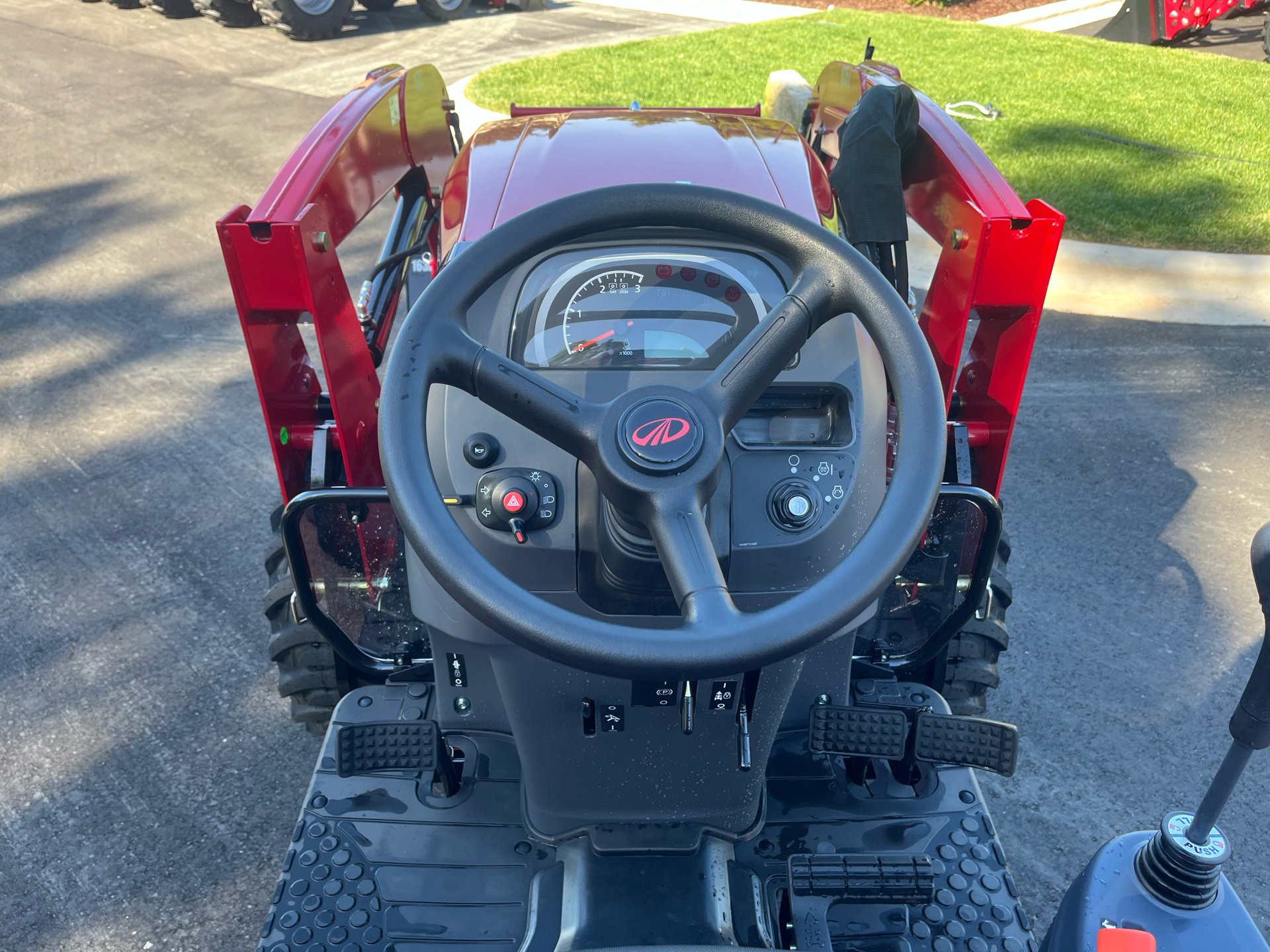 2024 Mahindra 1635 HST in Clover, South Carolina - Photo 11